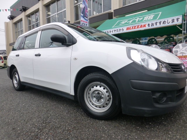 ニッサン Adバン ドラレコ ｅｔｃ取り付け 日産 Ad サービス事例 タイヤ館 阿見 茨城県のタイヤ カー用品ショップ タイヤからはじまる トータルカーメンテナンス タイヤ館グループ