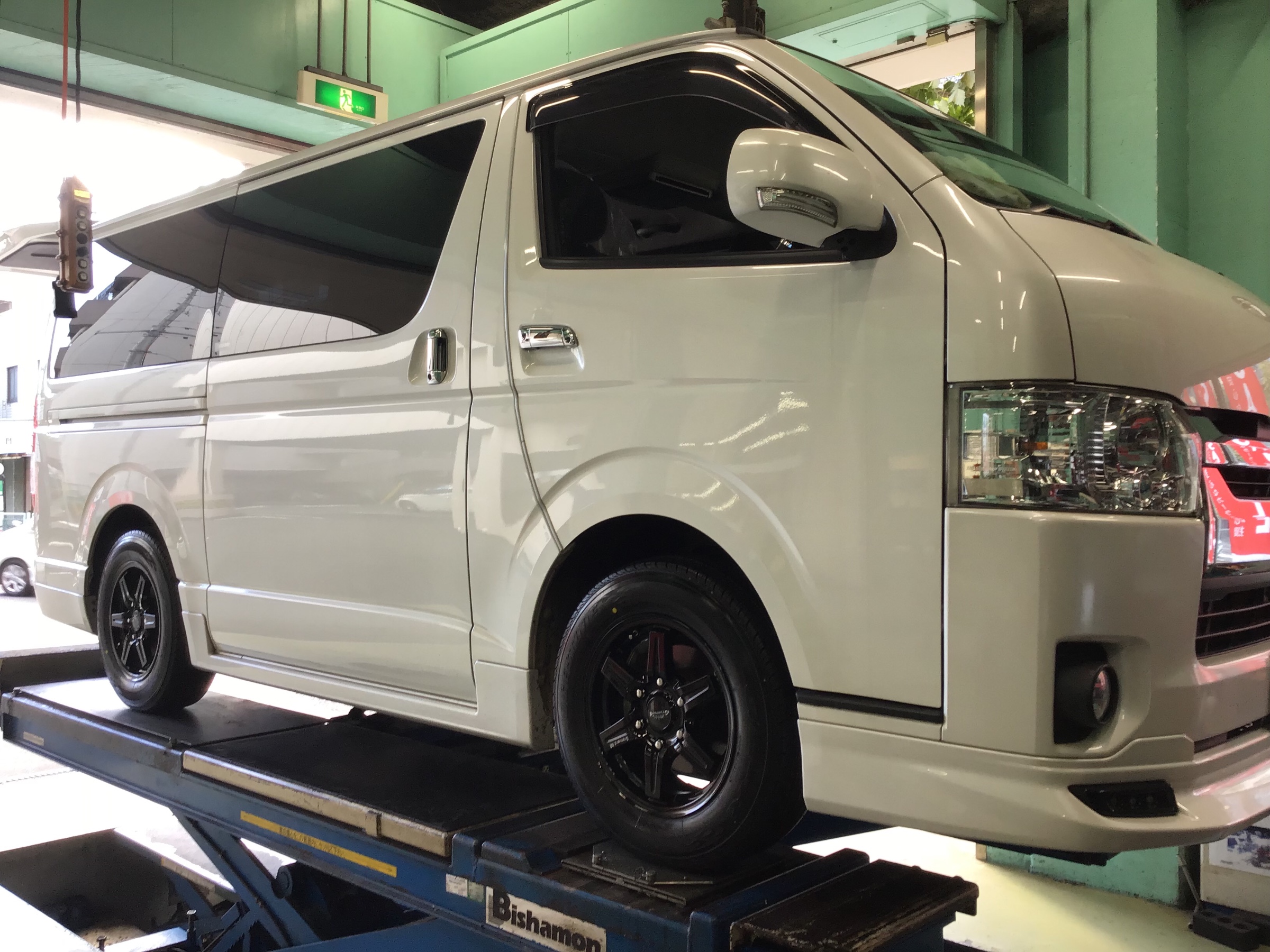 ハイエースに！グランヴァード+ブリヂストン製195/80R15バン用