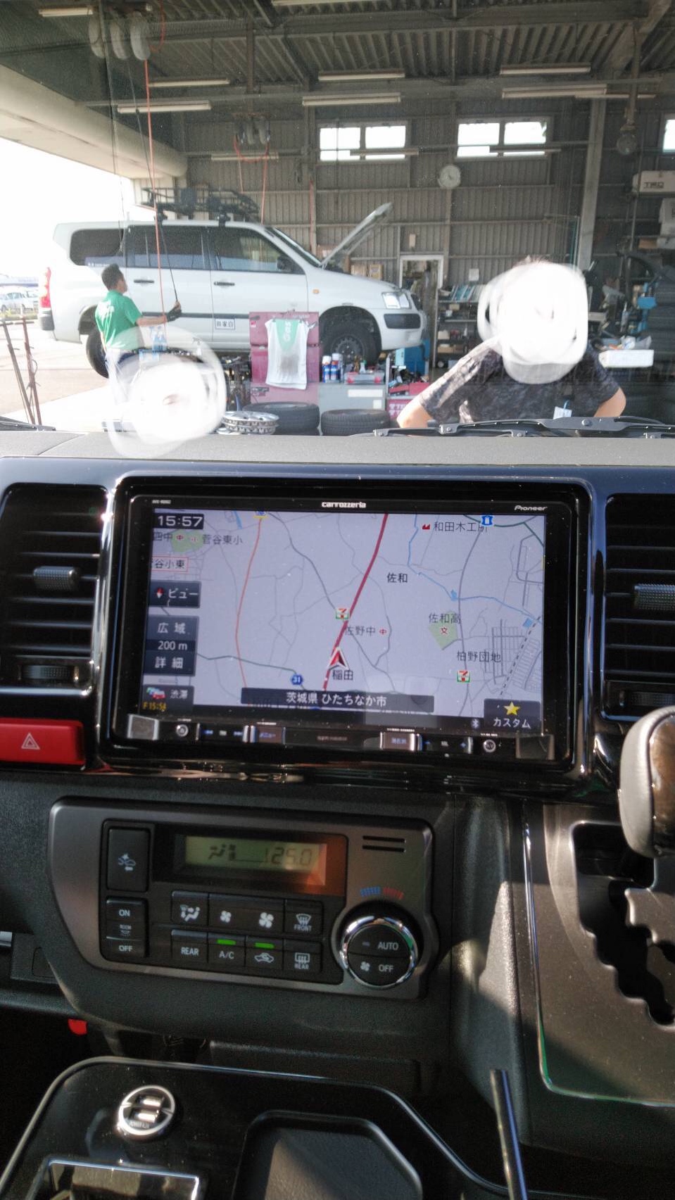 ハイエース ナビ取り付け トヨタ ハイエース Av ナビ機器 カー用品取付 Av商品取付 サービス事例 タイヤ館 勝田 茨城県のタイヤ カー用品ショップ タイヤからはじまる トータルカーメンテナンス タイヤ館グループ
