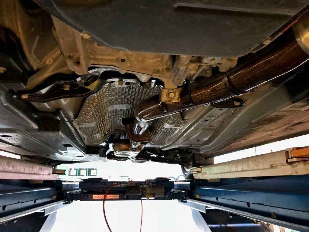 スバル インプレッサ マフラー防錆コーティング作業 スバル インプレッサ メンテナンス商品 その他 無料安全点検 サービス事例 タイヤ館 日永 愛知県 三重県のタイヤ カー用品ショップ タイヤからはじまる トータルカーメンテナンス タイヤ館グループ