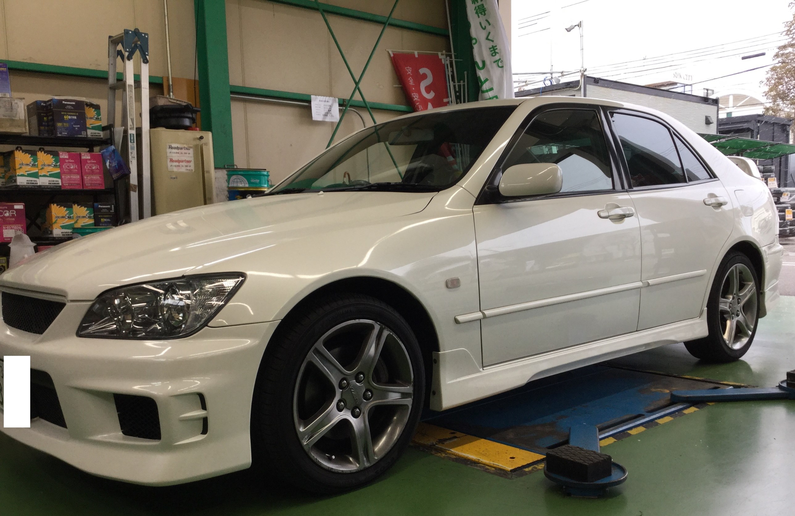 Work ホイール Meister S1 トヨタ アルテッツァ ホイール タイヤ ホイール関連 タイヤ ホイール交換 サービス事例 タイヤ館 伊川谷 兵庫県のタイヤ カー用品ショップ タイヤからはじまる トータルカーメンテナンス タイヤ館グループ