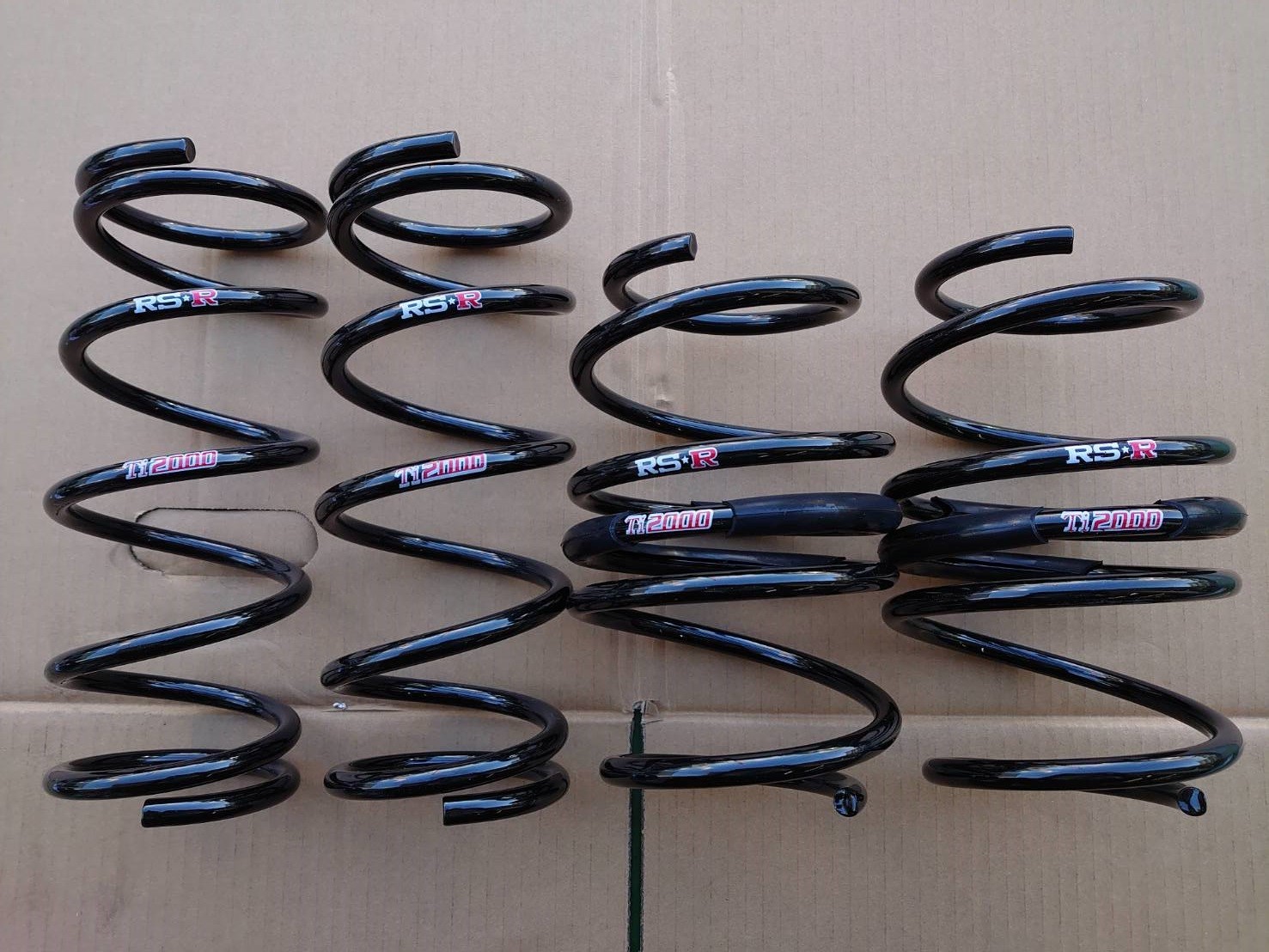 スズキ ハスラー ダウンサス取付け | 店舗おススメ情報 | タイヤ館