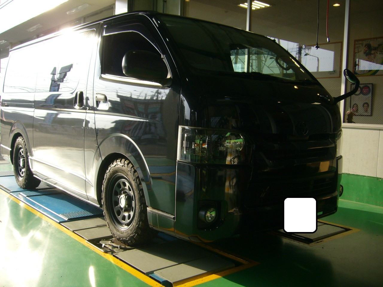 200系ハイエース アライメント調整 | トヨタ ハイエース その他 タイヤ