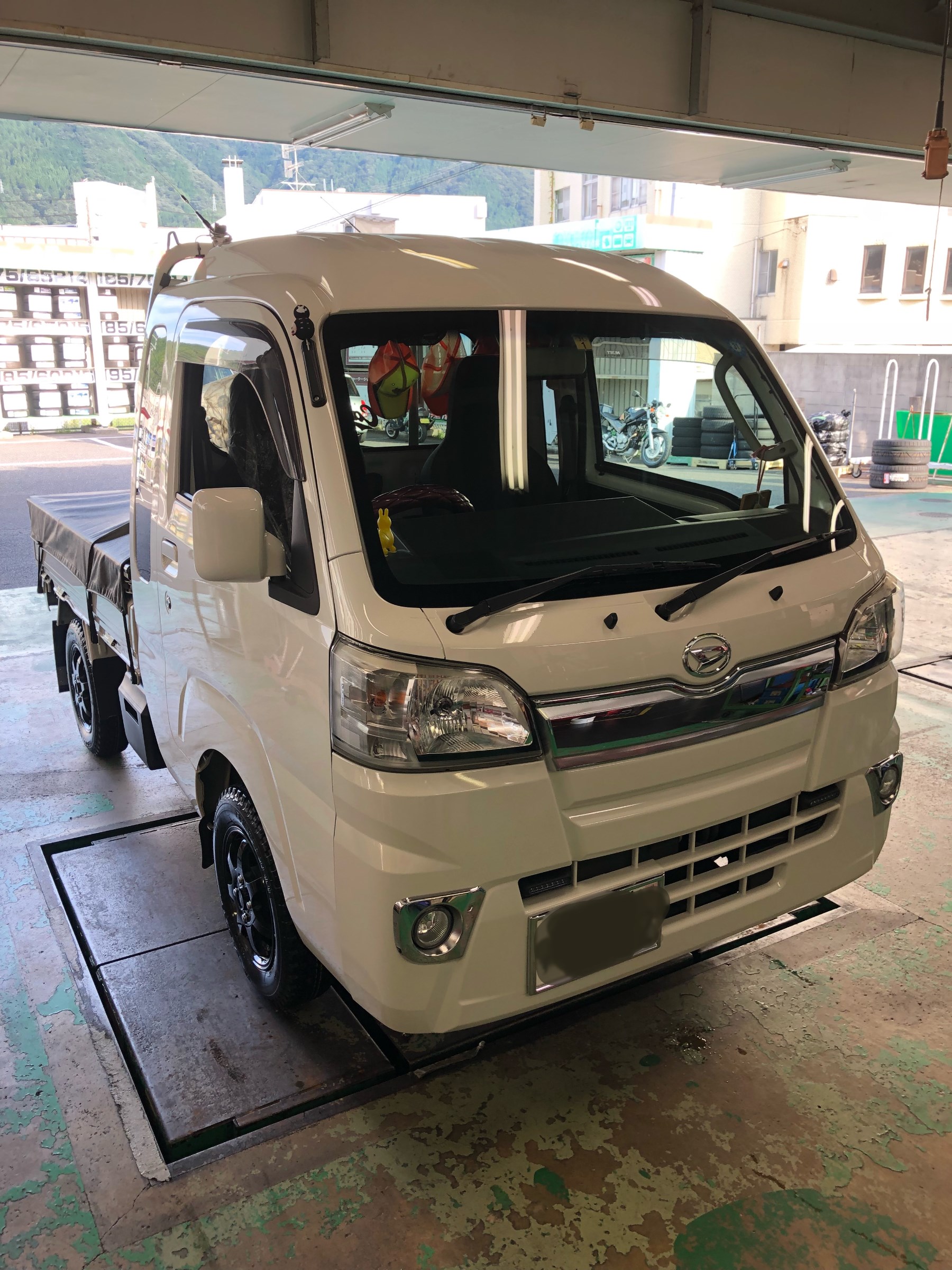 軽トラック☆インチUP☆車検対応☆ | 店舗おススメ情報 | タイヤ