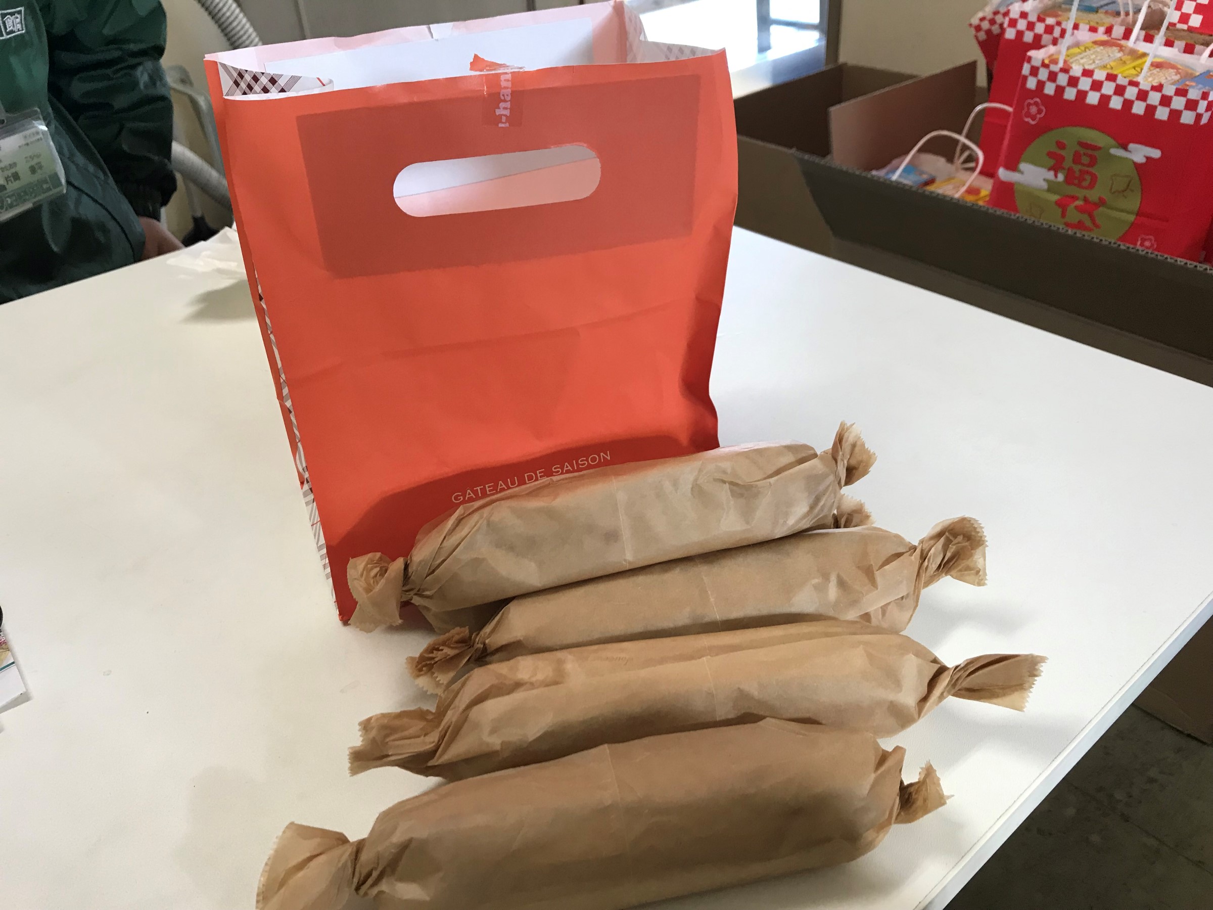 差し入れいただきました ひたち多賀店日記 タイヤ館 ひたち多賀 茨城県のタイヤ カー用品ショップ タイヤからはじまる トータルカーメンテナンス タイヤ館グループ