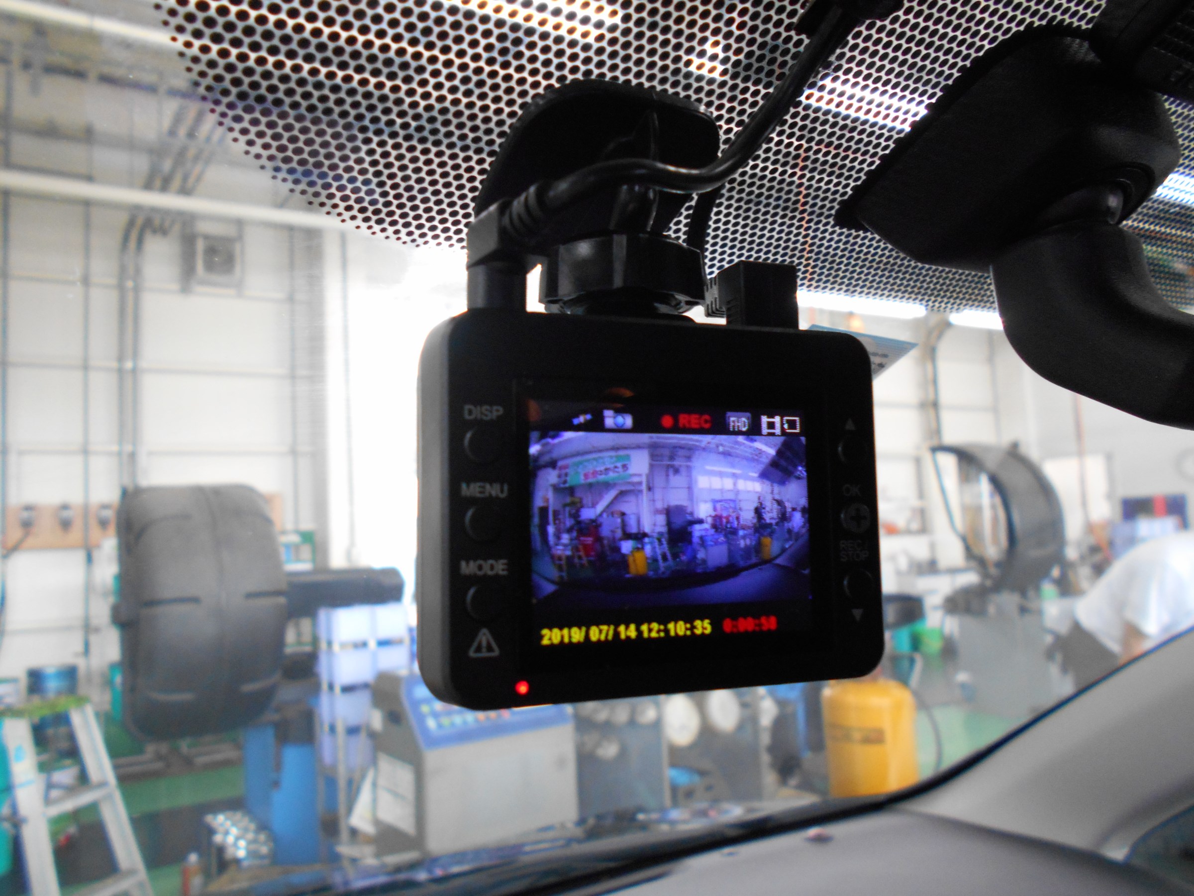 アイシス ドライブレコーダー取付 トヨタ アイシス サービス事例 タイヤ館 水沢 タイヤからはじまる トータルカーメンテナンス タイヤ館グループ