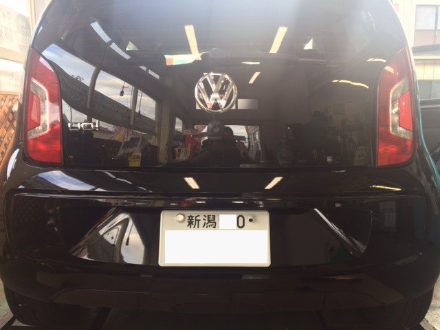 ＶＷ up！にバックカメラ＋ミラーモニター取り付け | フォルクスワーゲ