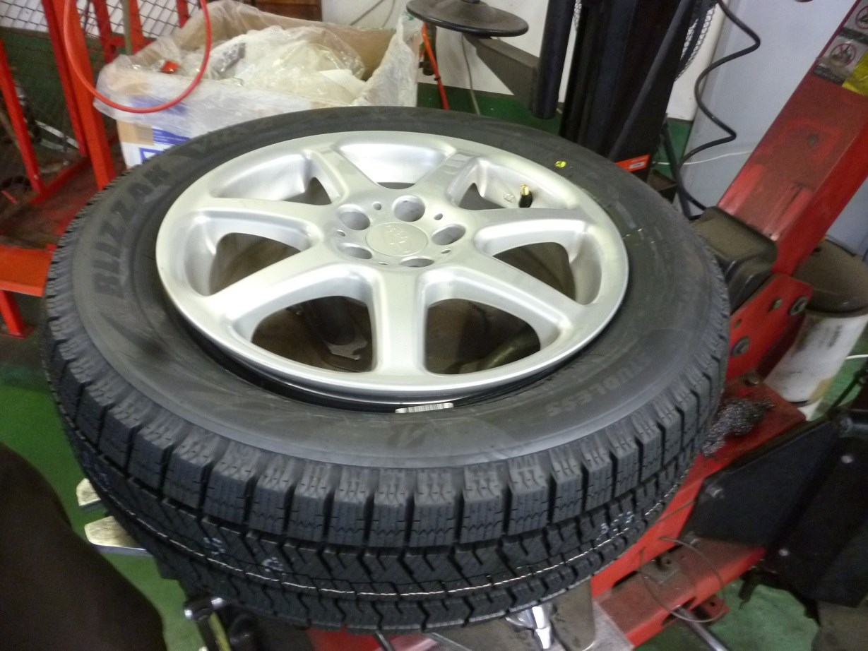 新品タイヤ交換 まだまだ スタッフ日記 タイヤ館 千歳 タイヤからはじまる トータルカーメンテナンス タイヤ館グループ