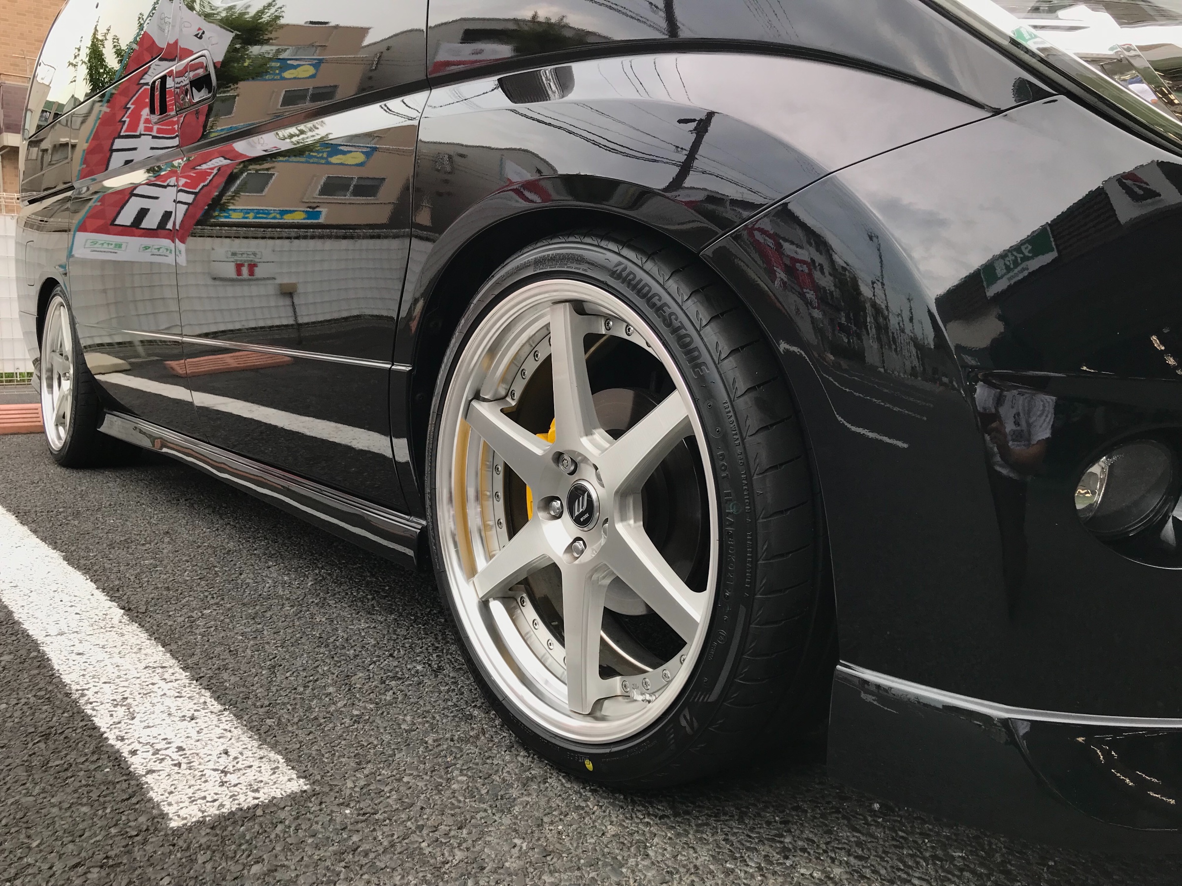 E51エルグランドのタイヤ交換致しました！！ | 日産 エルグランド