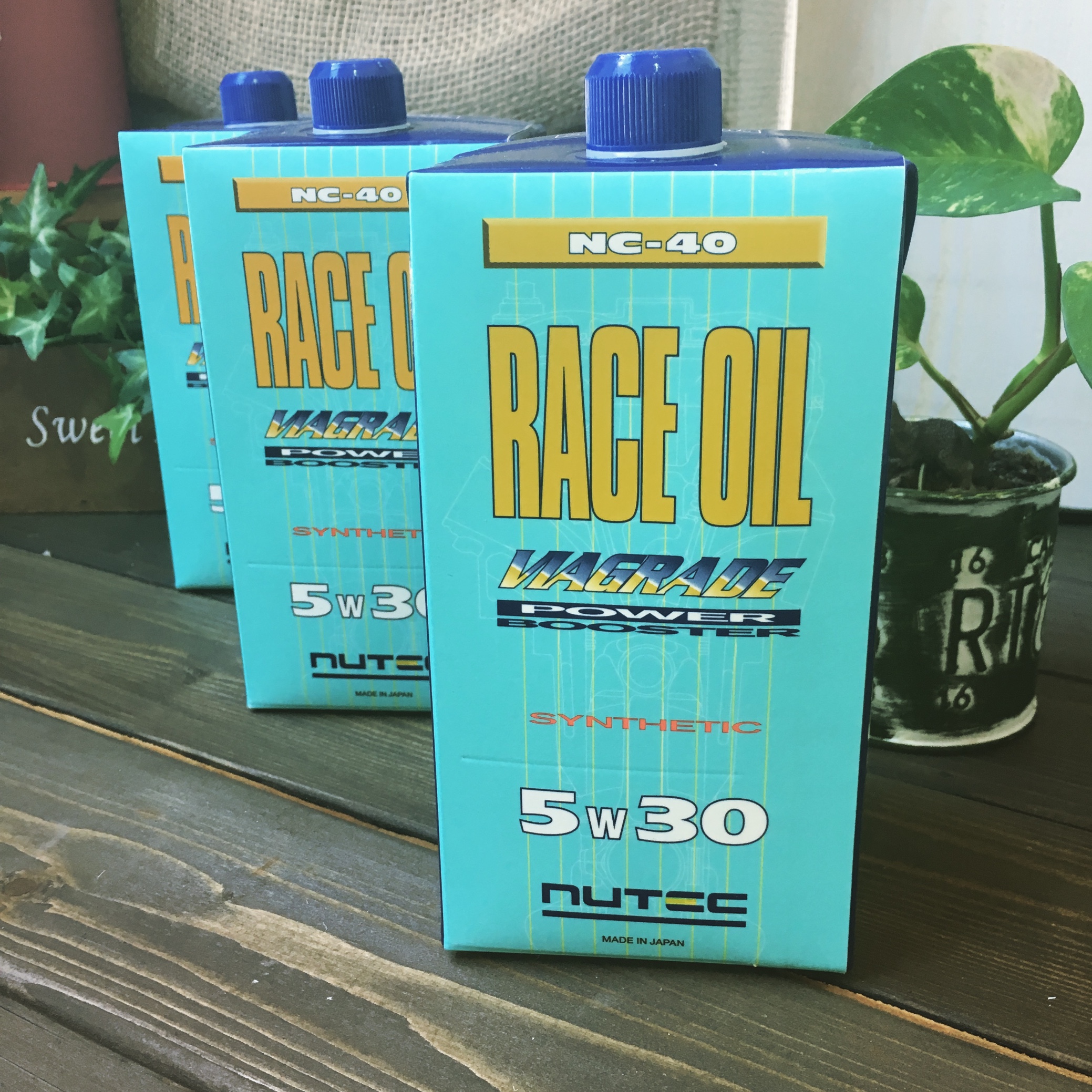 エンジンオイル：NUTEC RACE OIL | メンテナンス商品 | 商品情報 | タイヤ館 福生