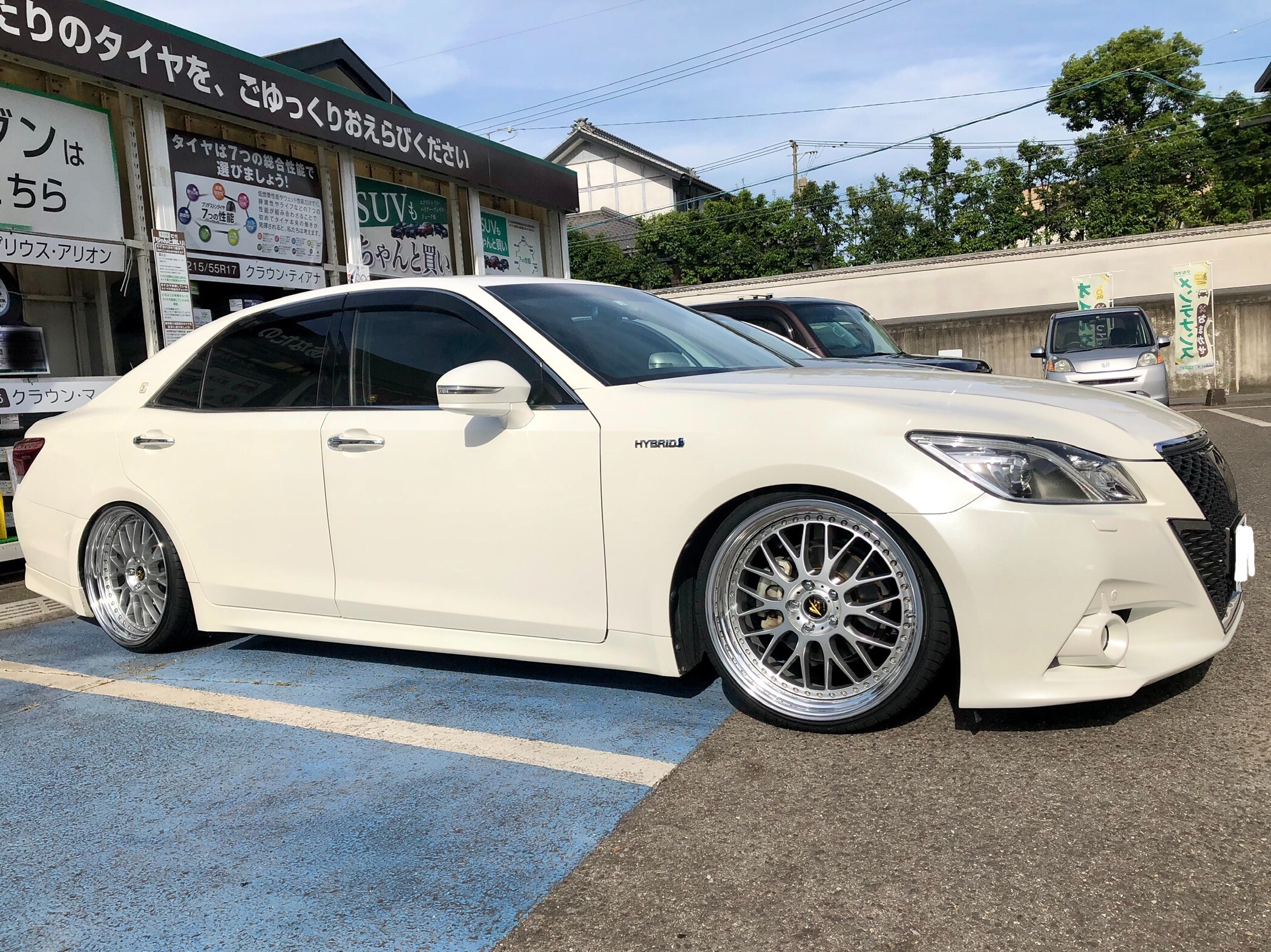 210系 クラウンハイブリッド アルミホイール交換! | トヨタ クラウン