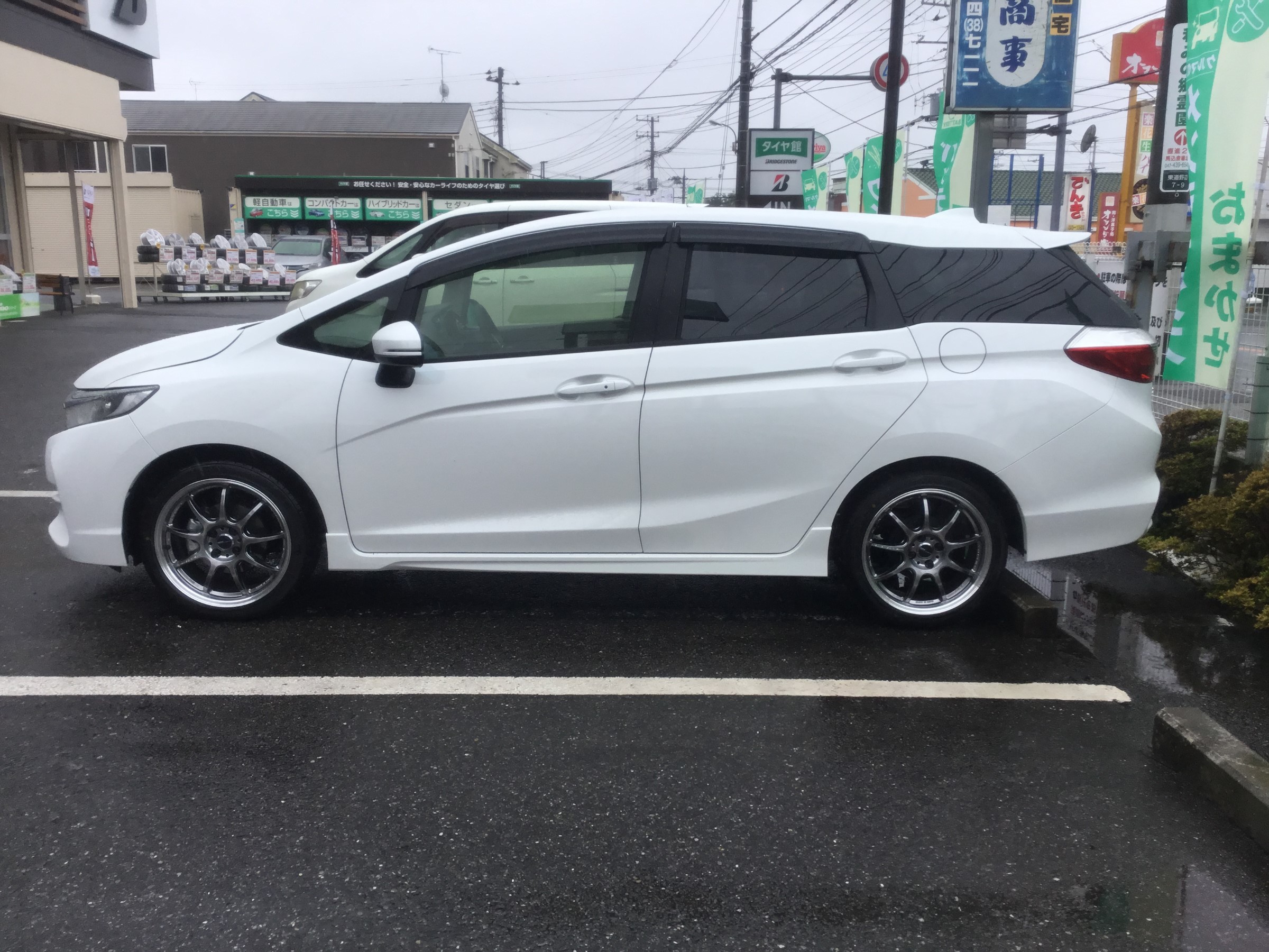 シャトル 車高調取り付け アライメント調整 ホンダ シャトル その他 パーツ取付 サスペンション取付 技術サービスブログ タイヤ館 鎌ヶ谷 千葉県のタイヤ カー用品ショップ タイヤからはじまる トータルカーメンテナンス タイヤ館グループ