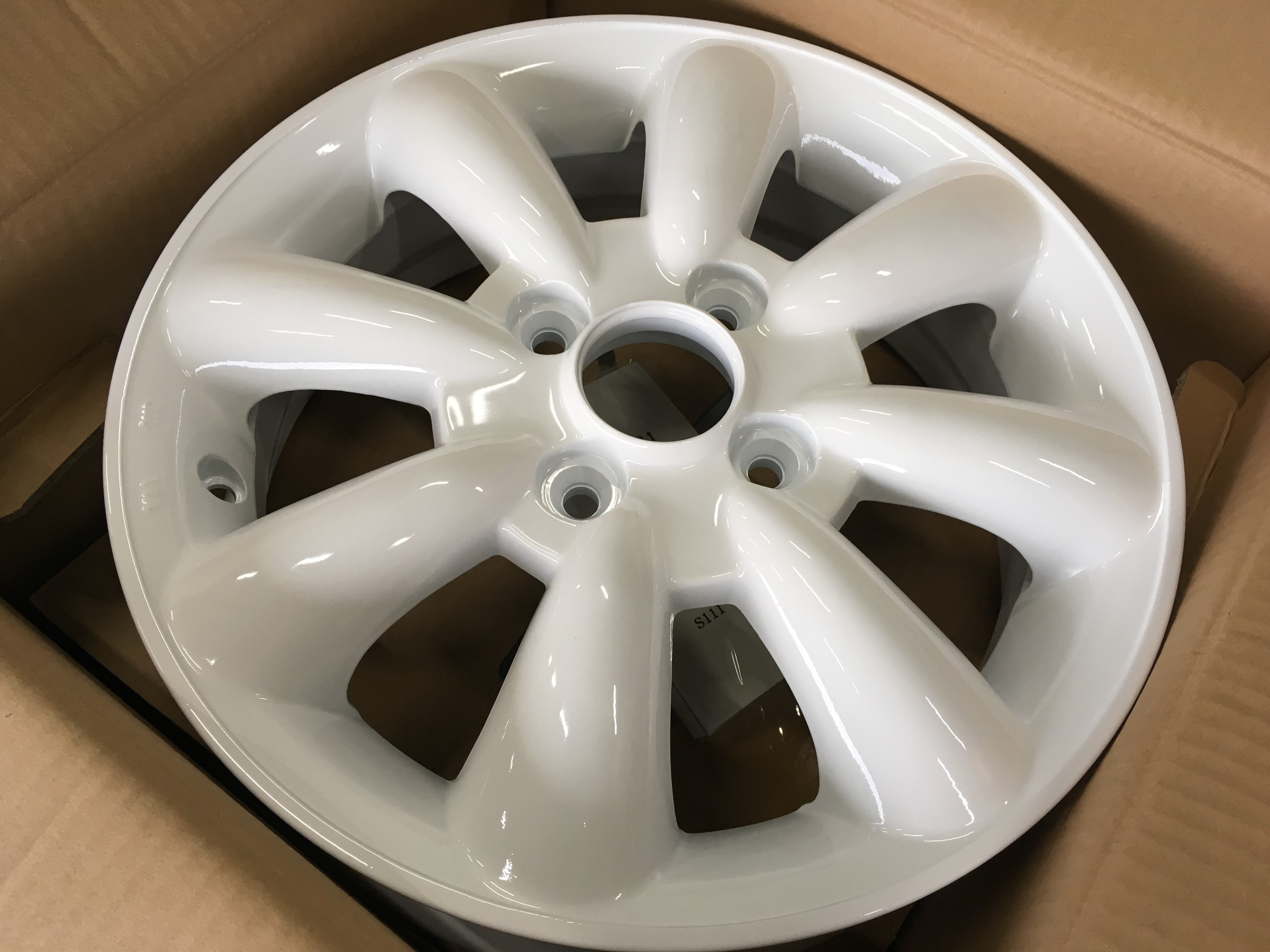 スタッドレスタイヤ付きホイール ララパームKC-8 14インチ ホット