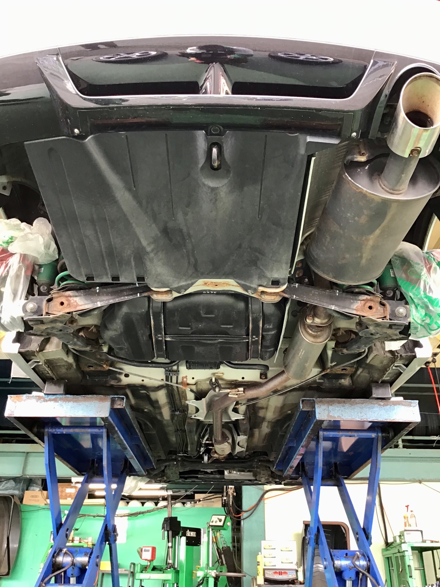 ワコーズの下廻り防錆が人気です サービス事例 タイヤ館 竹尾 新潟県のタイヤ カー用品ショップ タイヤからはじまる トータルカーメンテナンス タイヤ館グループ