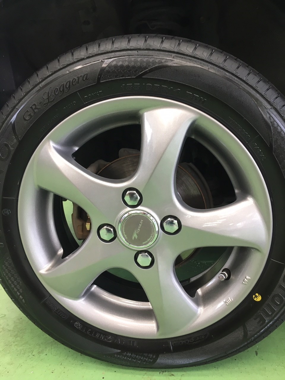 ダイハツ L650S ミラジーノ】タイヤ交換を行いました。 | ダイハツ