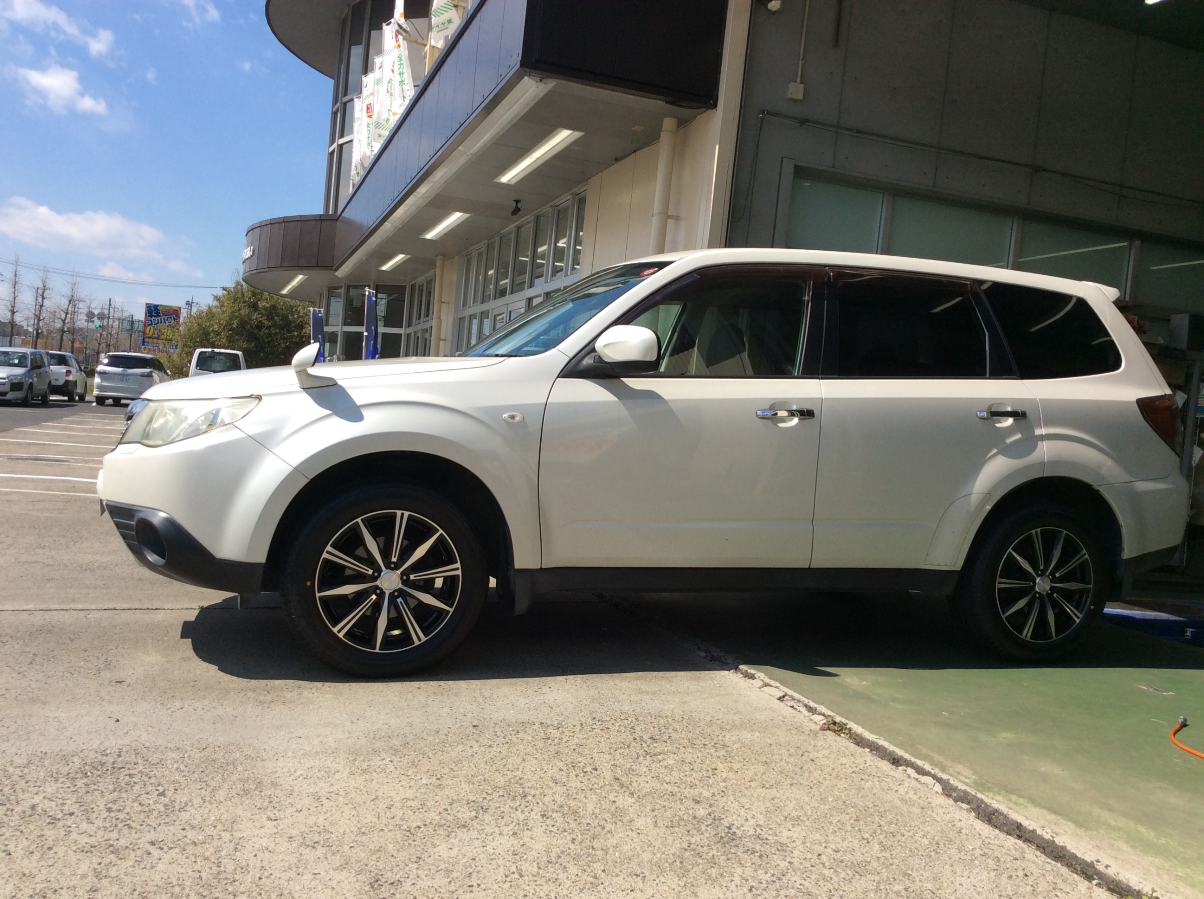 スバル・フォレスター（SH系）】ホイールSET取り付け♪ | 店舗おススメ  