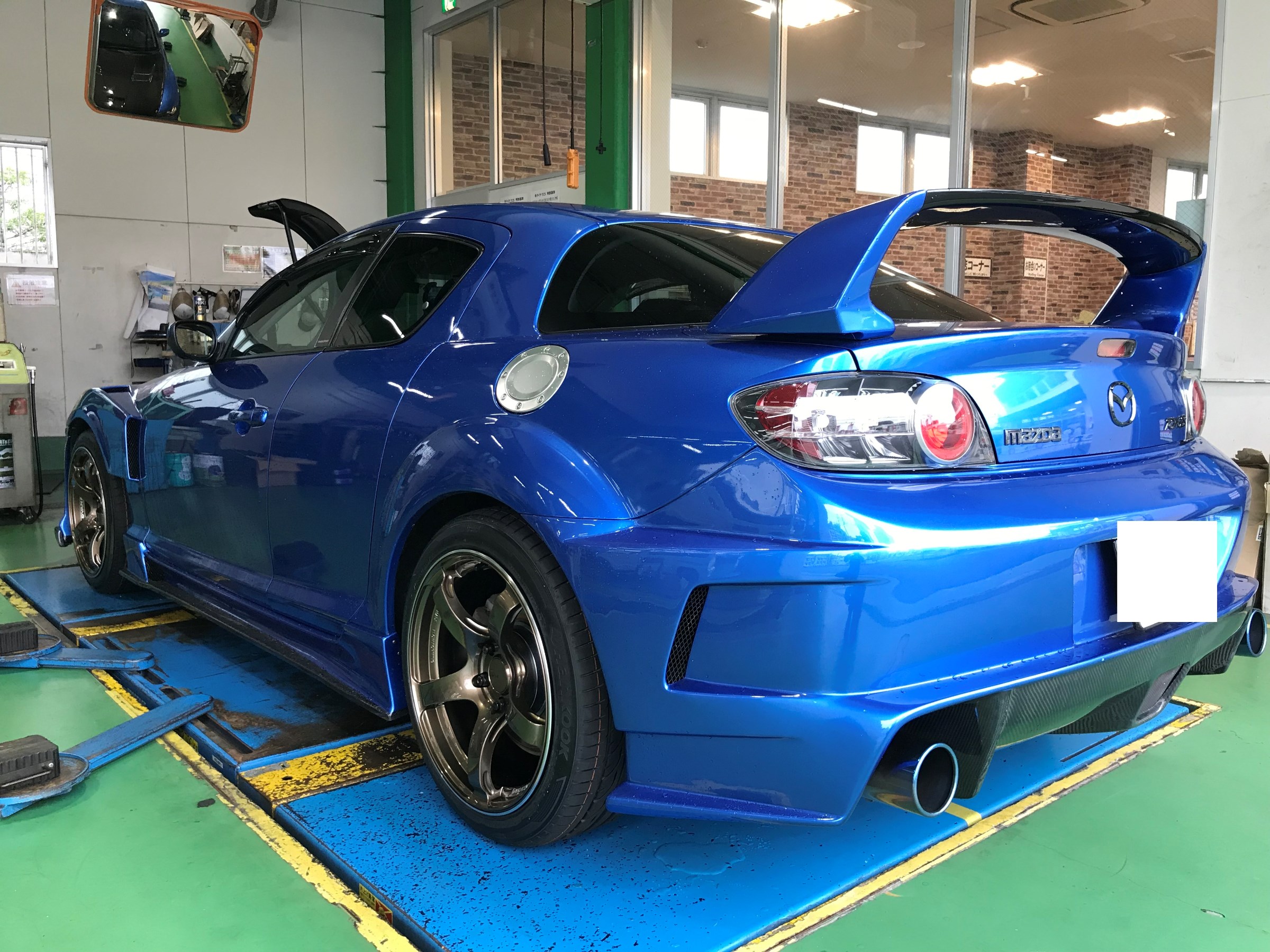 RX-8 ホイール交換 | マツダ RX-8 | サービス事例 | タイヤ館 磯子