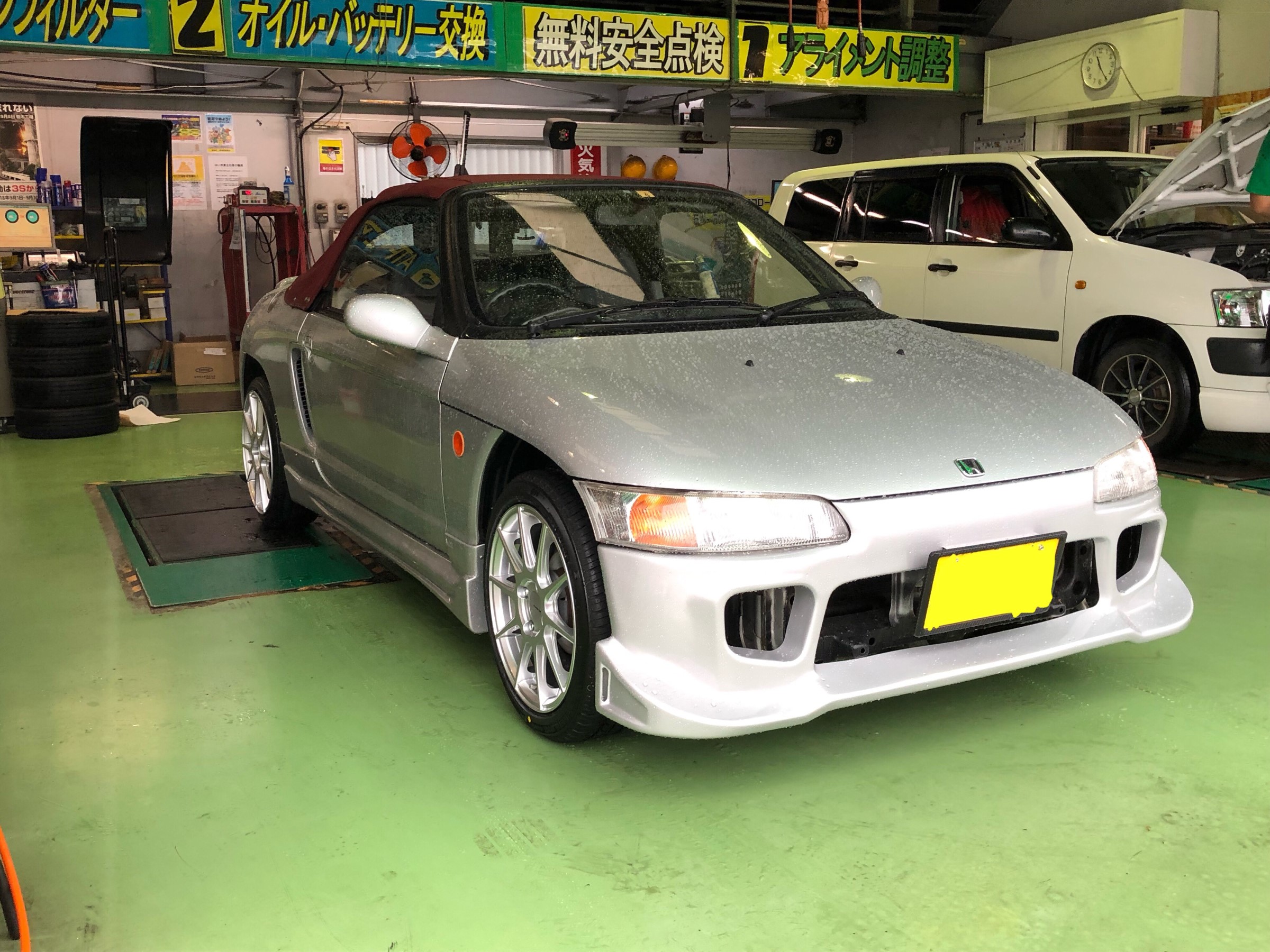ホンダ ビートのタイヤ ホイールの交換をしましたっ ホンダ ビート ホイール タイヤ ホイール関連 タイヤ ホイール交換 技術サービス施工事例 タイヤ館 福岡東 タイヤからはじまる トータルカーメンテナンス タイヤ館グループ