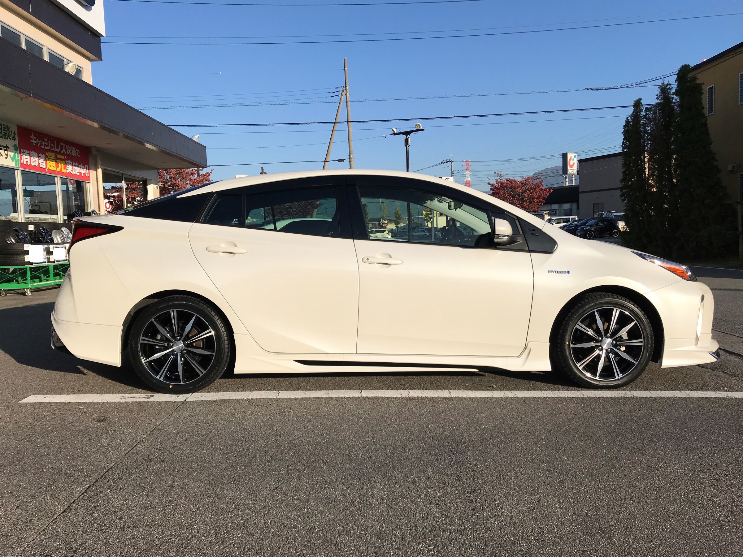 新型プリウスにスタッドレス装着！VRX2+バルミナK10 | 店舗おススメ