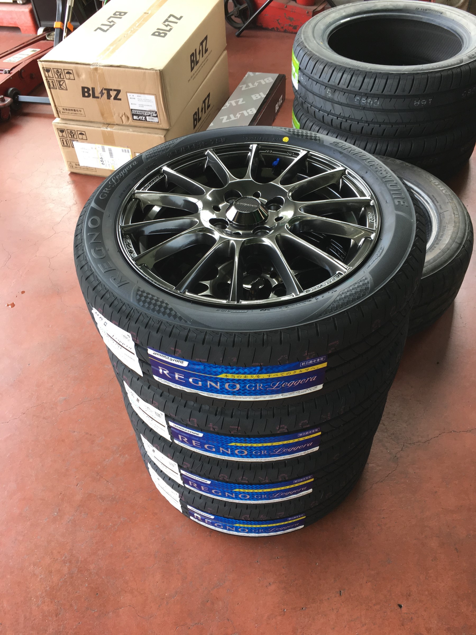 eKワゴンにレジェーラとSA72を装着 | 店舗おススメ情報 | タイヤ館