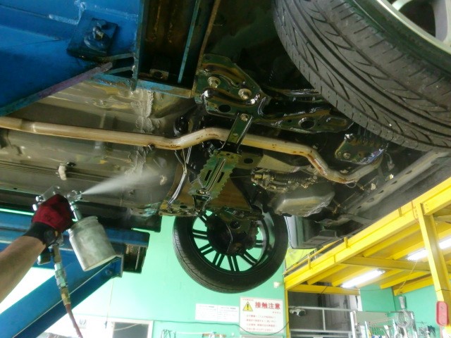 車の下回りも冬の準備中です スタッフ日記 タイヤ館 東松山 タイヤからはじまる トータルカーメンテナンス タイヤ館グループ
