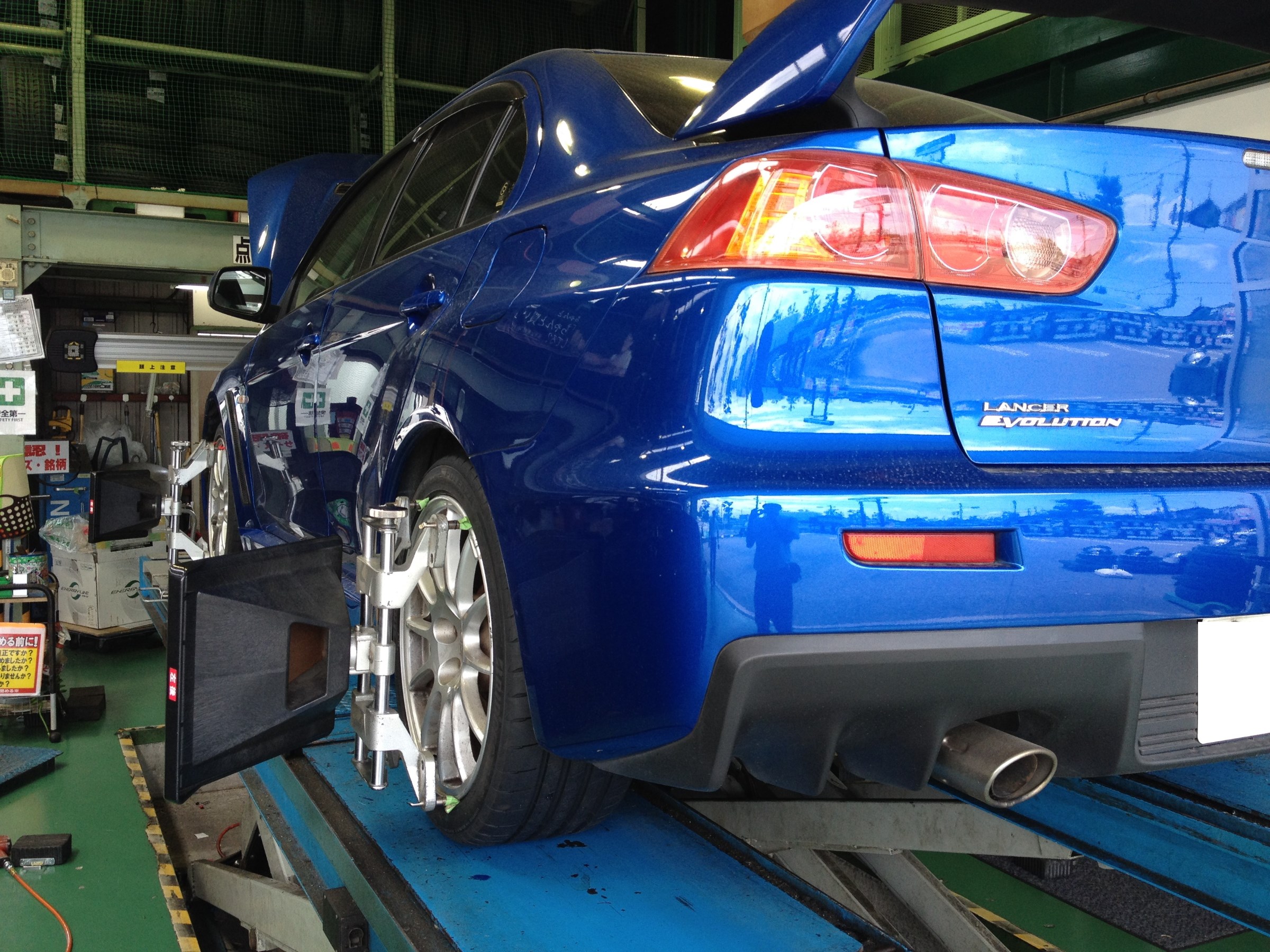 三菱 MITSUBISHI ランサーエボリューションX【S】スタッフ