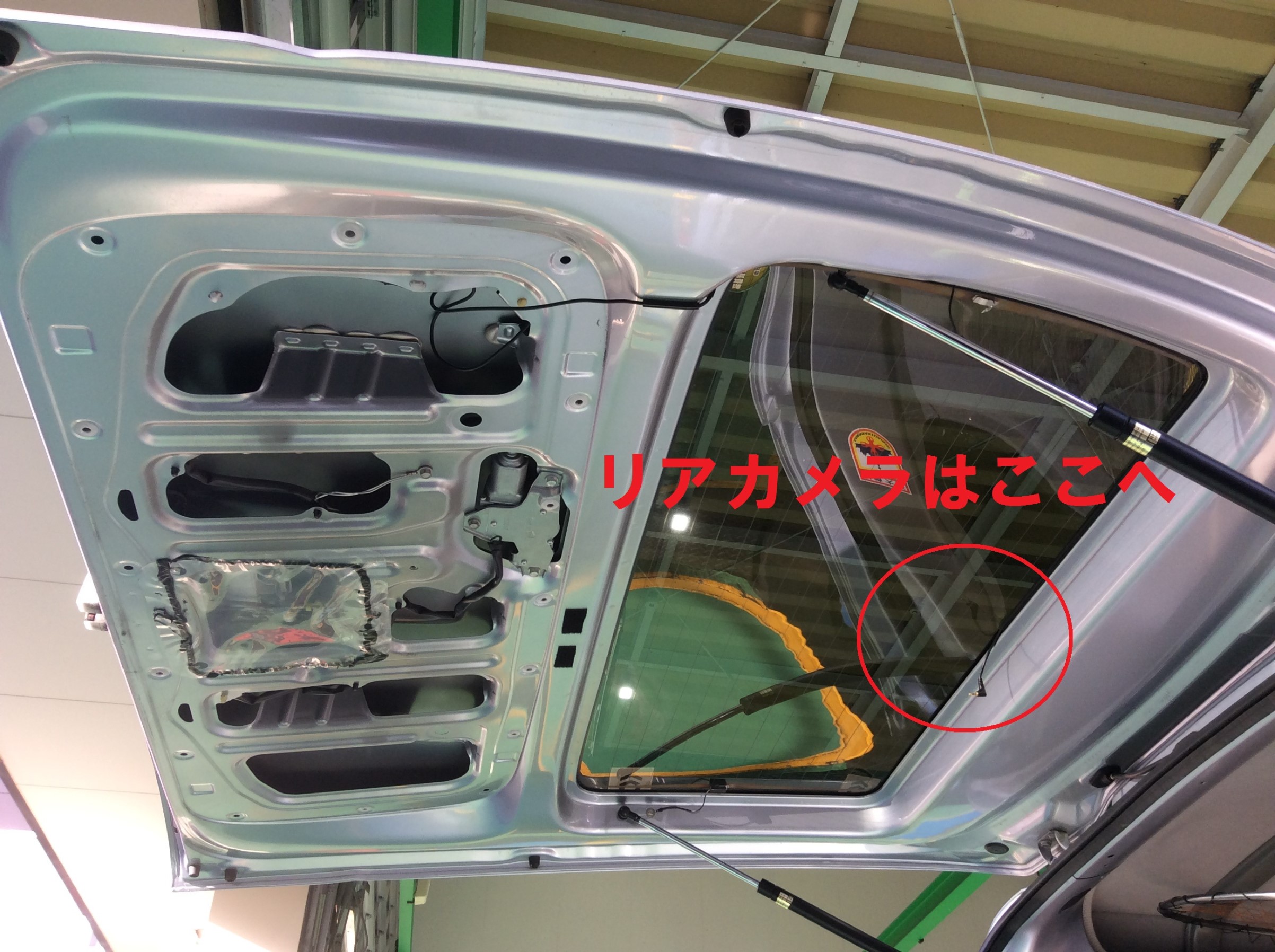 ダイハツ ハイゼット ドライブレコーダー取り付け ダイハツ ハイゼット Av ナビ機器 カー用品取付 ドライブレコーダー取付 サービス事例 タイヤ館 綾瀬 神奈川県のタイヤ カー用品ショップ タイヤからはじまる トータルカーメンテナンス タイヤ館グループ