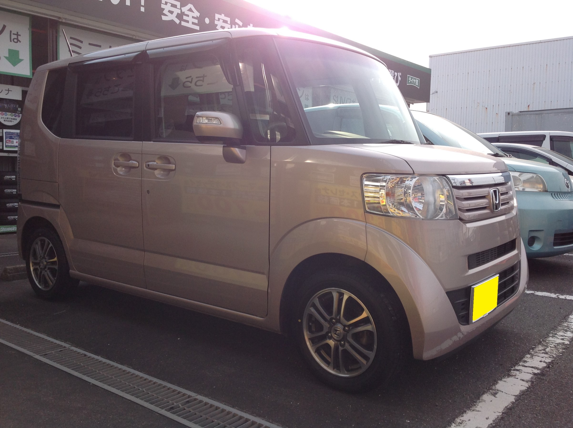ホンダ・DBA-JF1・N-BOX】タイヤ交換作業のご紹介です。 | ホンダ N
