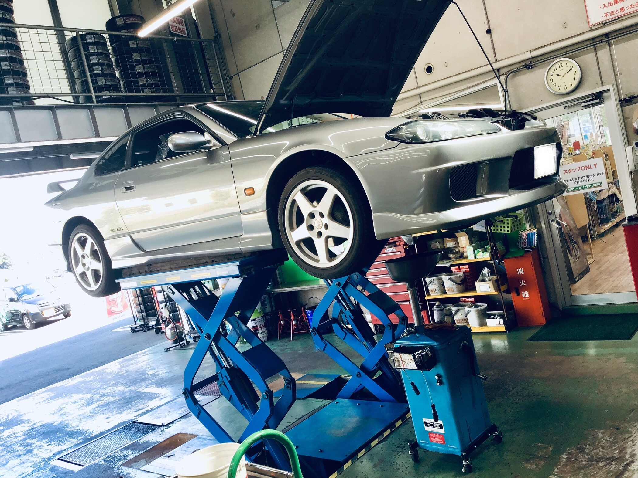 Nissan シルビアs15 オイル交換 日産 シルビア メンテナンス商品 オイル関連 エンジンオイル交換 サービス事例 タイヤ館 ２９４谷和原ｲﾝﾀｰ 茨城県のタイヤ カー用品ショップ タイヤからはじまる トータルカーメンテナンス タイヤ館グループ
