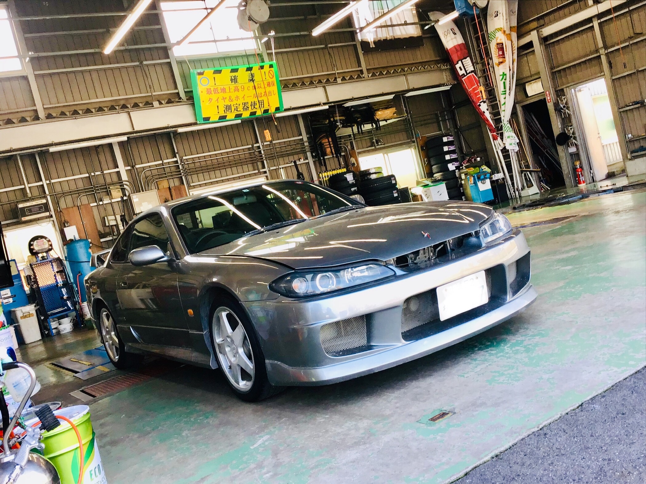 Nissan シルビアs15 オイル交換 日産 シルビア メンテナンス商品 オイル関連 エンジンオイル交換 サービス事例 タイヤ館 ２９４谷和原ｲﾝﾀｰ 茨城県のタイヤ カー用品ショップ タイヤからはじまる トータルカーメンテナンス タイヤ館グループ