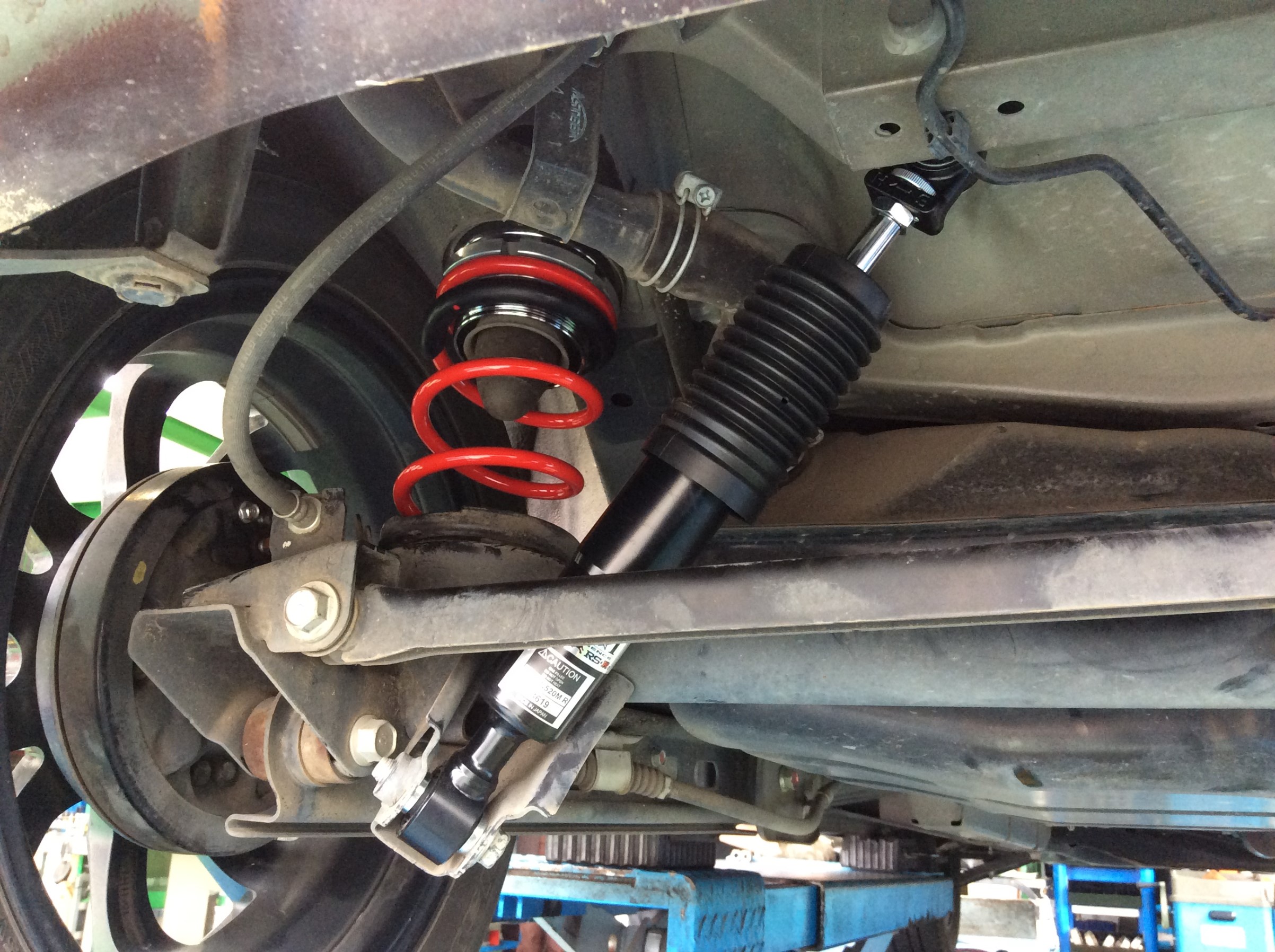 デイズルークス RSR 車高調取付け | 店舗おススメ情報 | タイヤ館 綾瀬