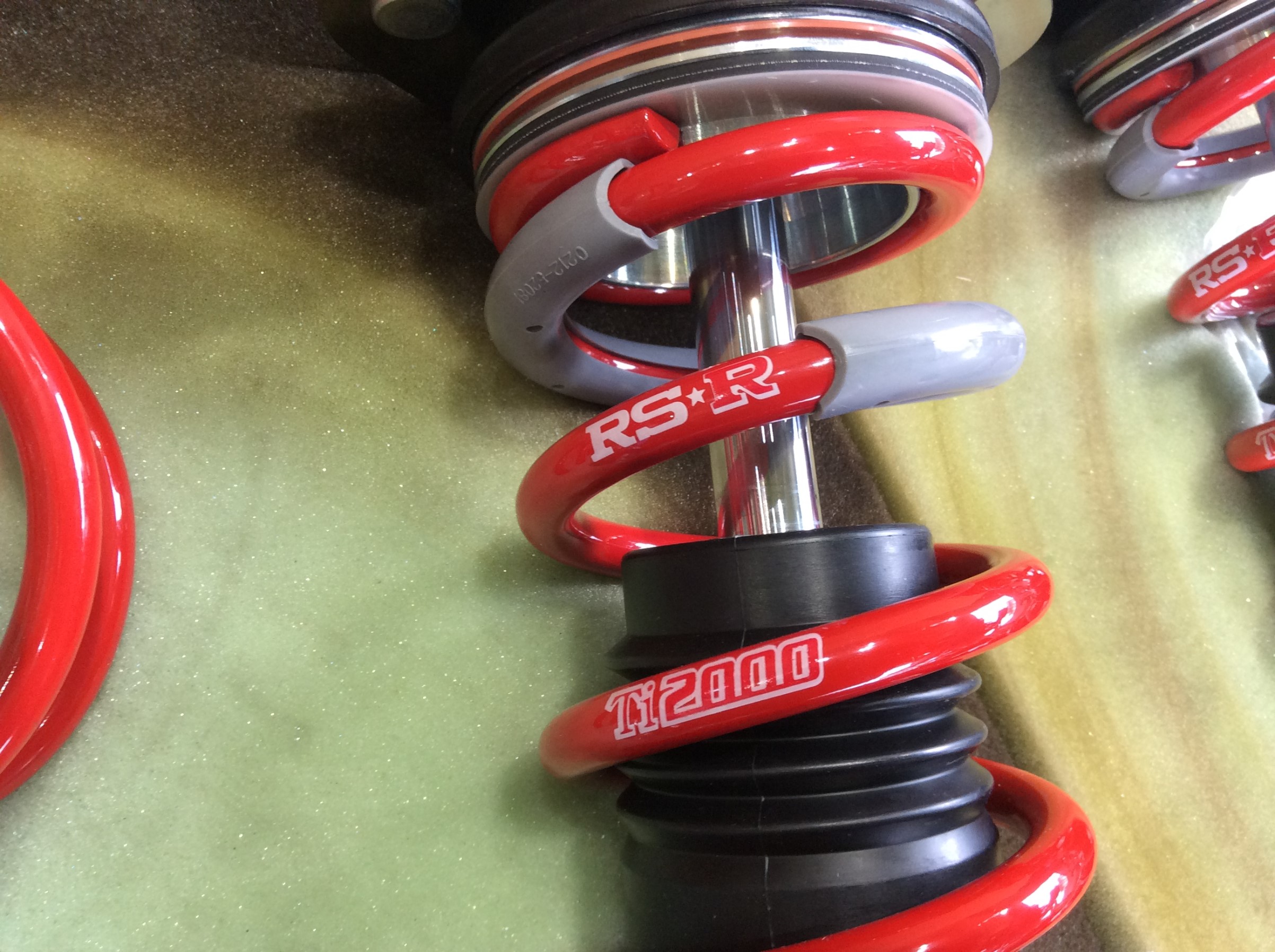 デイズルークス RSR 車高調取付け | 店舗おススメ情報 | タイヤ館 綾瀬