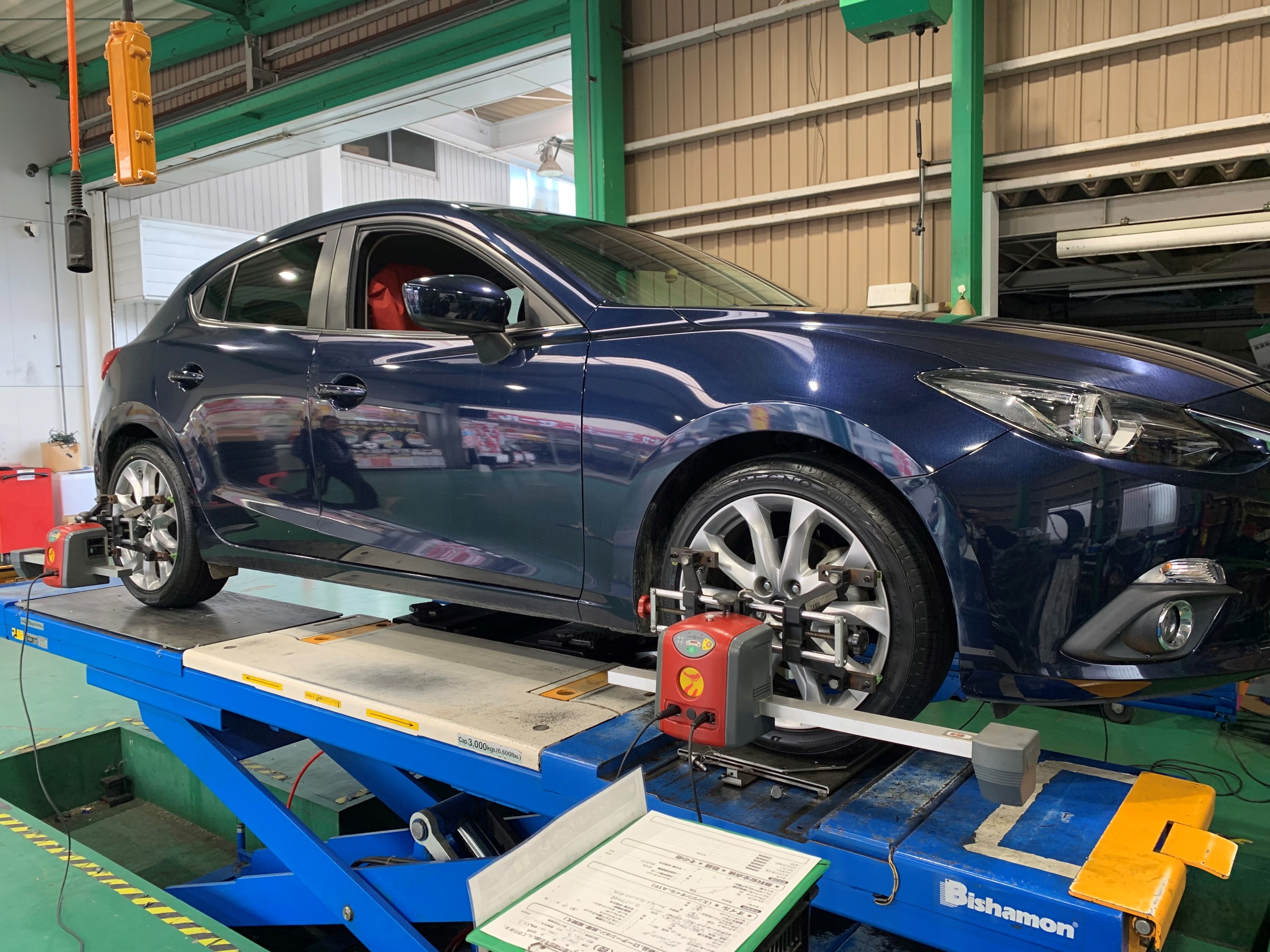 マツダ アクセラスポーツ タイヤ交換+TPMS+アライメント調整 | マツダ