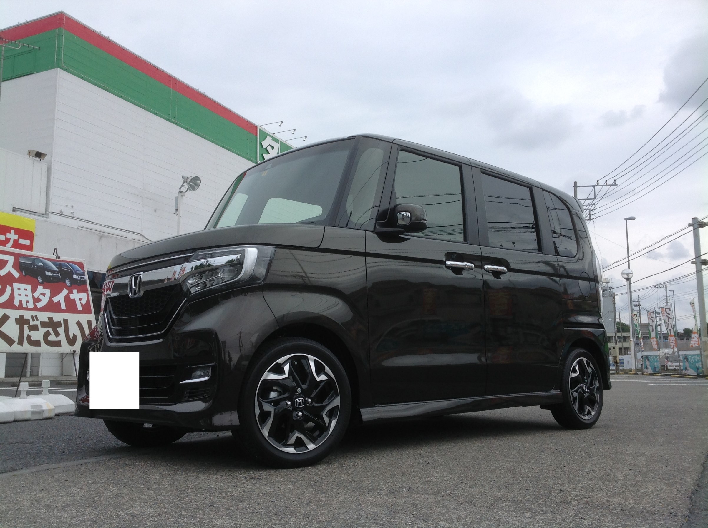 Jf3 N Boxカスタム ダウンサス アライメント ホンダ N Boxカスタム その他 パーツ取付 サスペンション取付 サービス事例 タイヤ館 相模原 神奈川県のタイヤ カー用品ショップ タイヤからはじまる トータルカーメンテナンス タイヤ館グループ