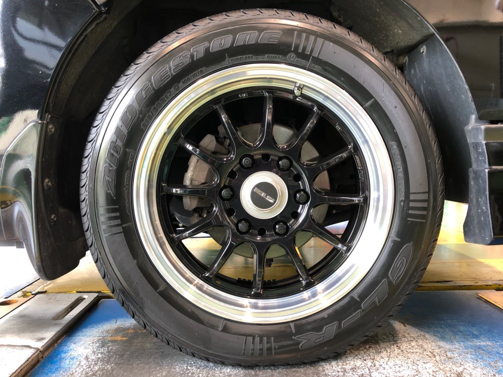 てーれってれー！　ホイール　PIAA　NV350　キャラバン 2024年製 新車外し】ニッサン NV350 キャラバン プロスタイル