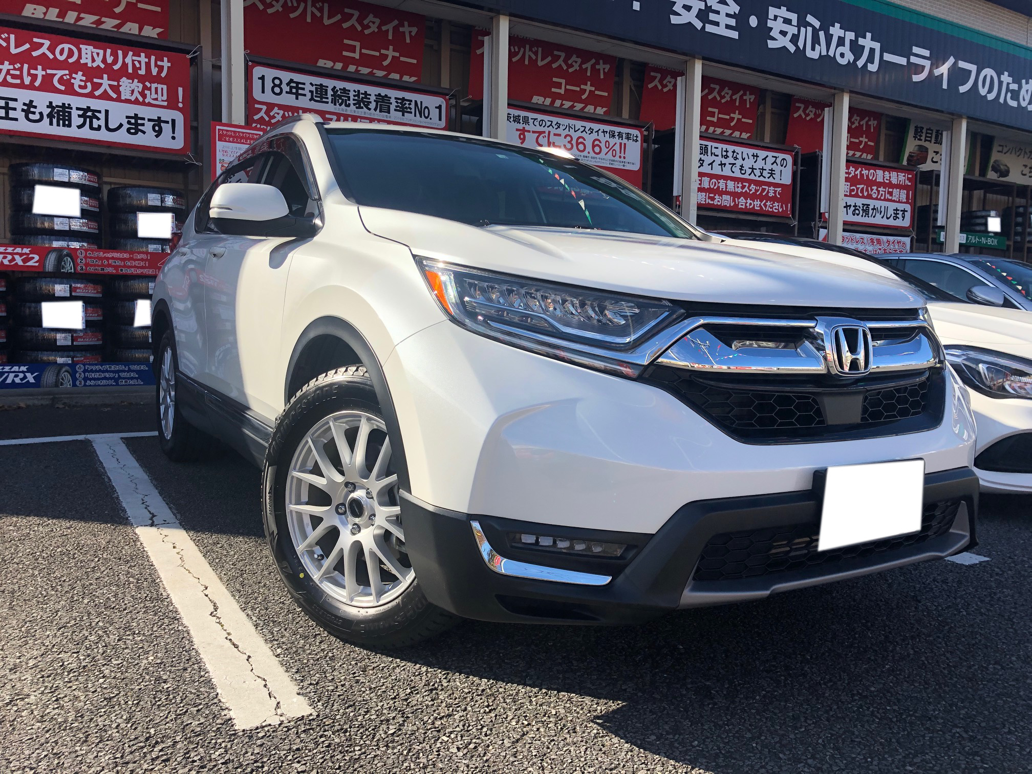 ホンダ・ＣＲ-Ｖ・ＲＷ1】タイヤ、ホイール交換を行いました | ホンダ