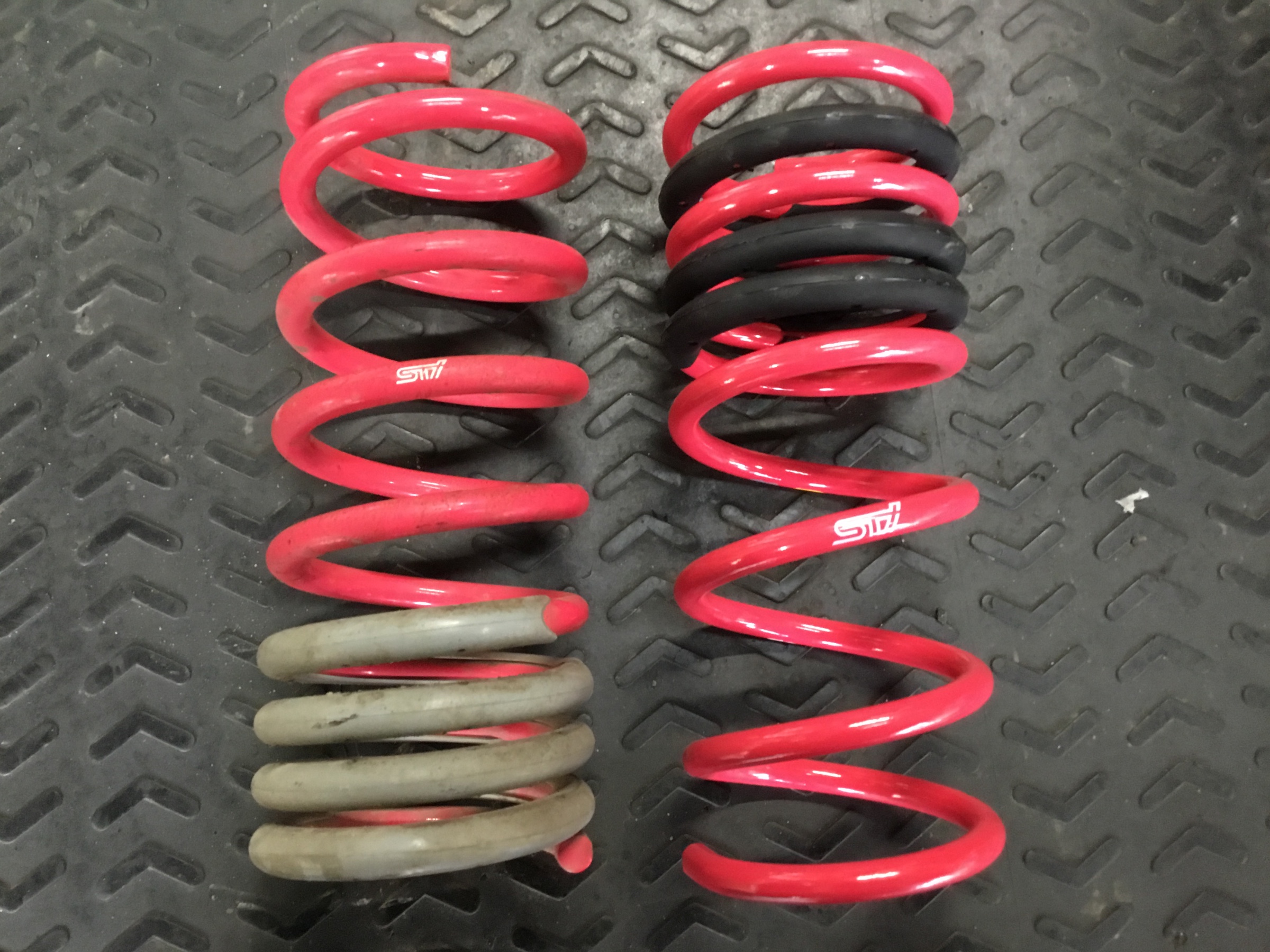 ｗｒｘ ｓ４ サスペンション交換 スバル Wrx S4 その他 パーツ取付 サスペンション取付 スタッフ日記 タイヤ館 北見 タイヤからはじまる トータルカーメンテナンス タイヤ館グループ