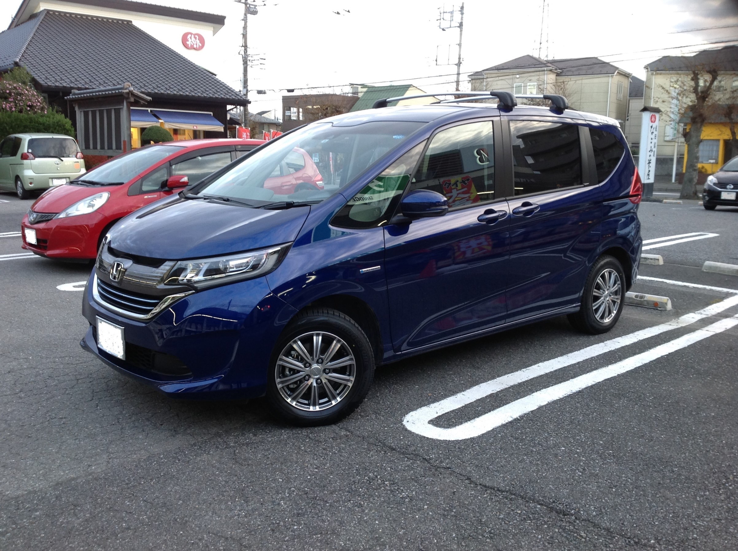 フリード Gb5 スタッドレスホイールセット Tpms 空気圧センサー 組み付け ホイール タイヤ ホイール関連 タイヤ ホイール交換 サービス事例 タイヤ館 勝田台 千葉県のタイヤ カー用品ショップ タイヤからはじまる トータルカーメンテナンス タイヤ館グループ