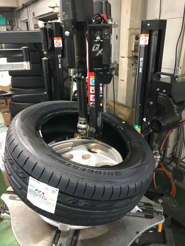 S14シルビア プレイズPX 205/60R15 タイヤ交換 | 日産 シルビア タイヤ