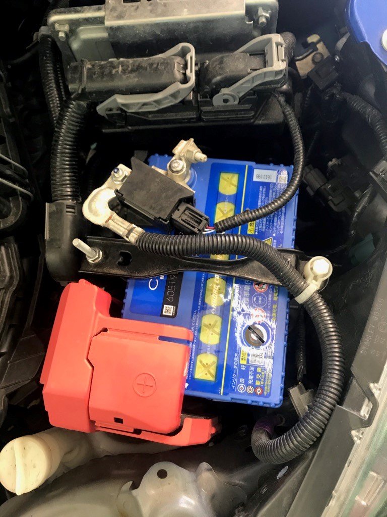 フィット カオス 60B19L バッテリー交換(*^-^*) | ホンダ フィット