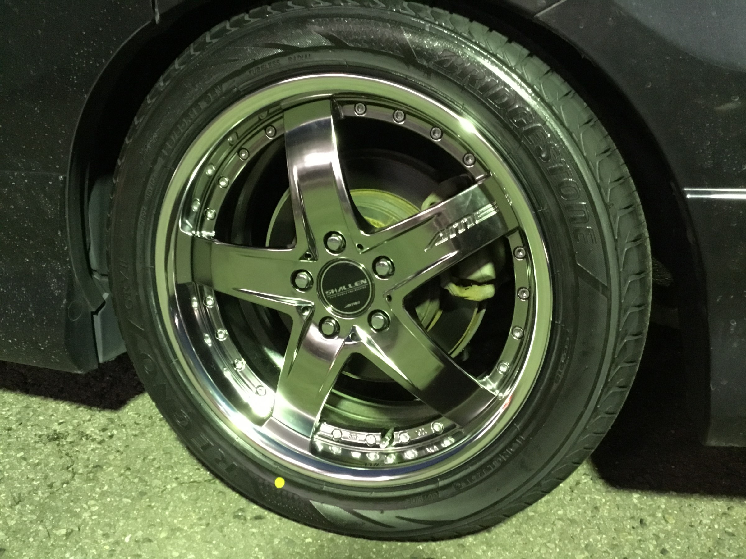Ame シャレン やっぱアルミホイール替えたらカッコイイですね ホンダ エリシオン ホイール タイヤ ホイール関連 タイヤ ホイール交換 サービス事例 タイヤ館 古国府 タイヤからはじまる トータルカーメンテナンス タイヤ館グループ