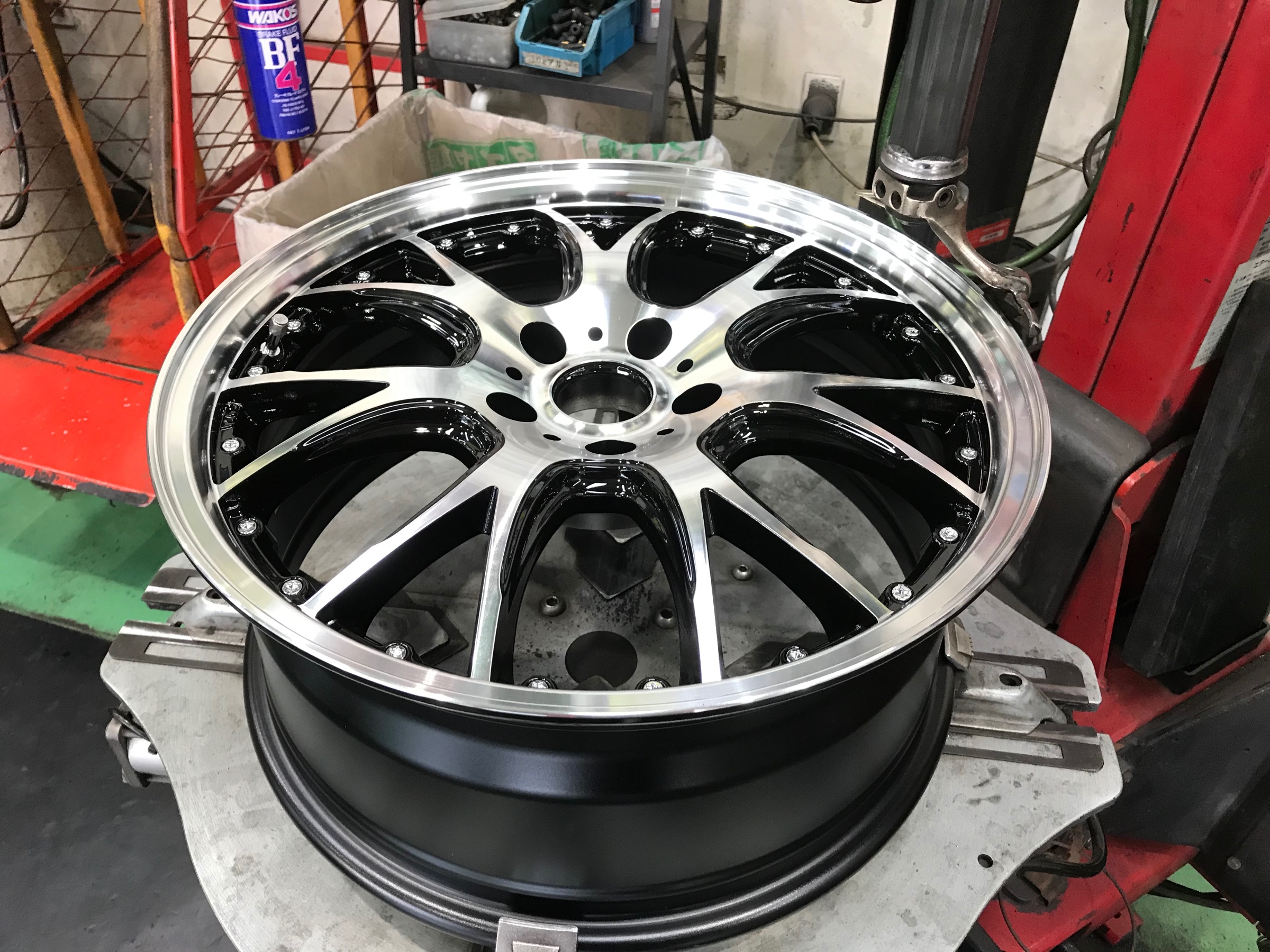 装着はシュティッヒ18インチ！