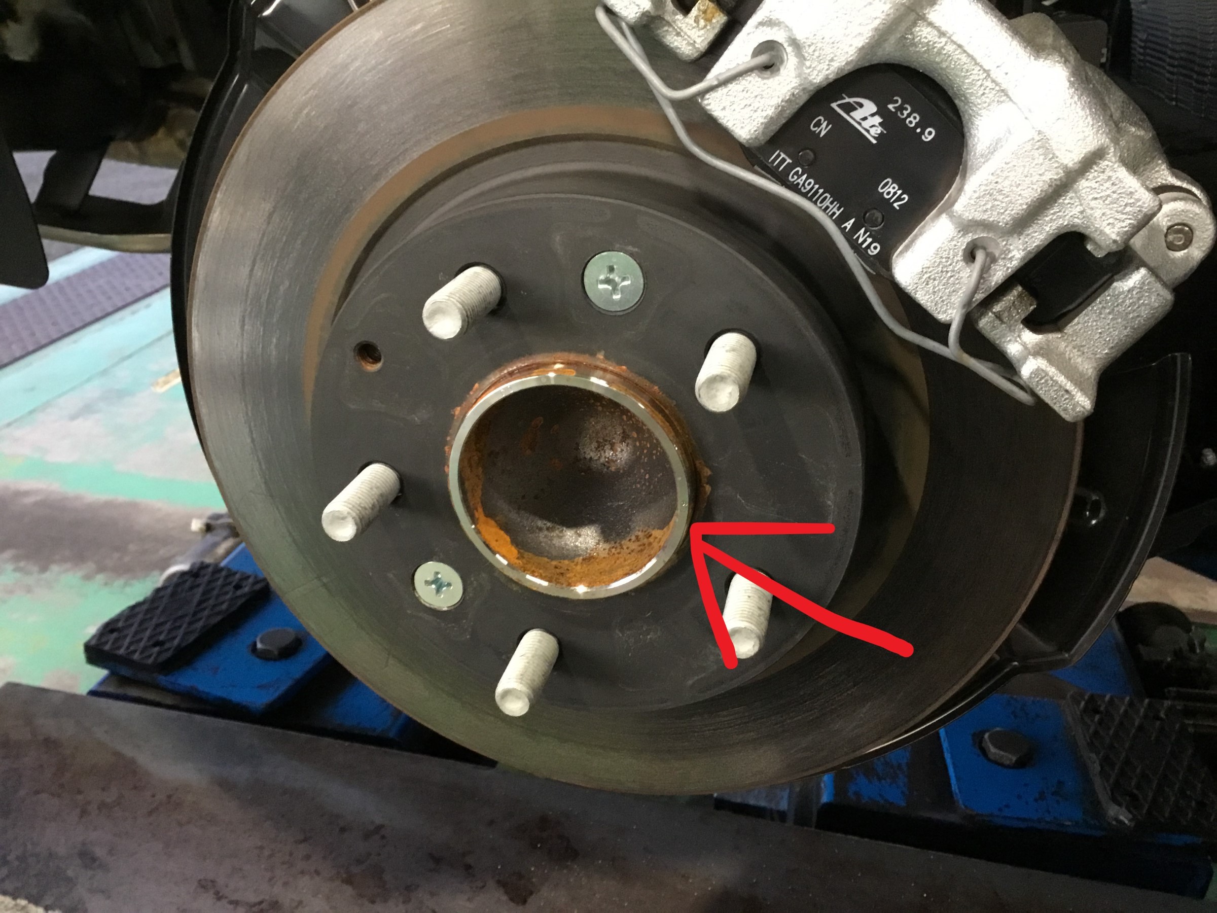 3DA-BP8P型MAZDA3、スタッドレスタイヤ＆アルミホイールセット装着