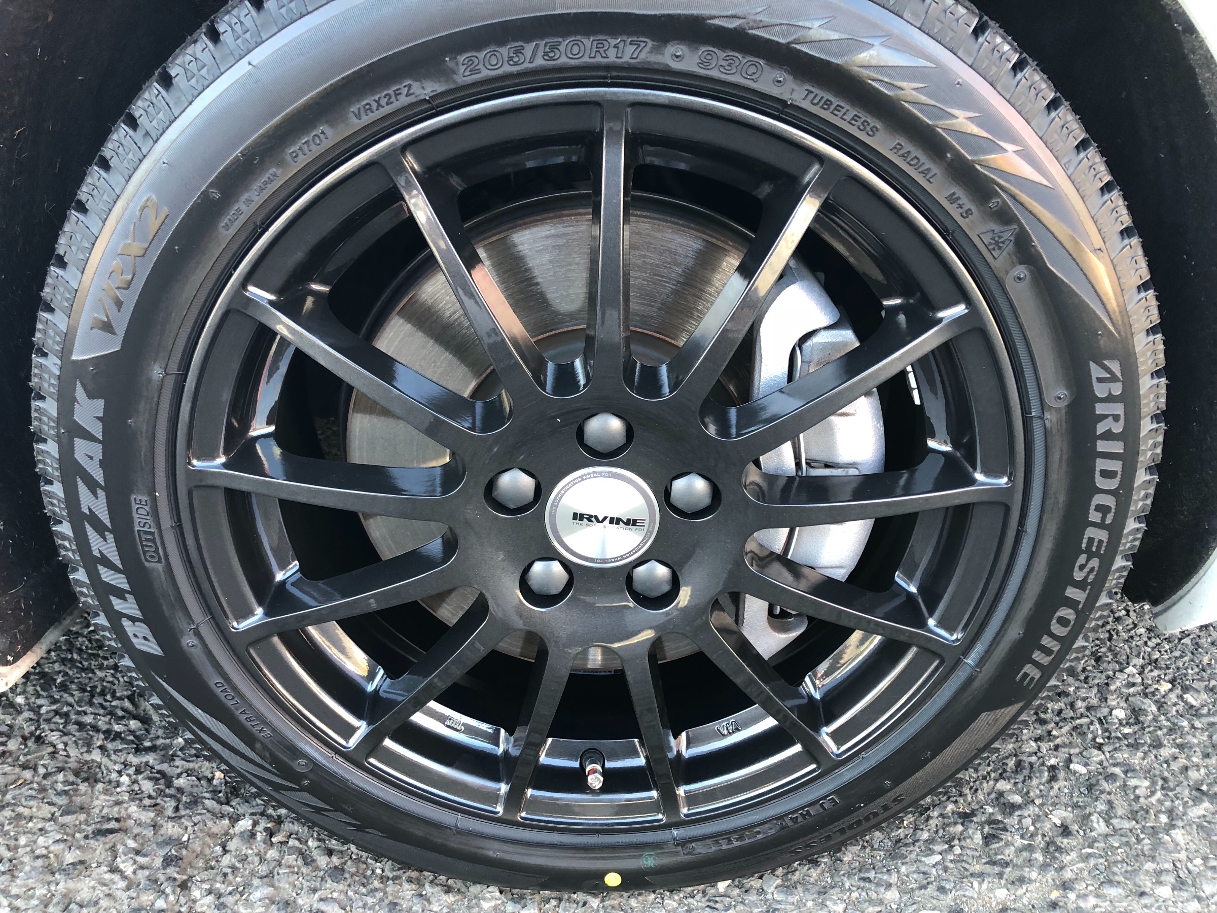ボルボ V40】タイヤ&ホイール取付のご紹介です。 | 店舗おススメ