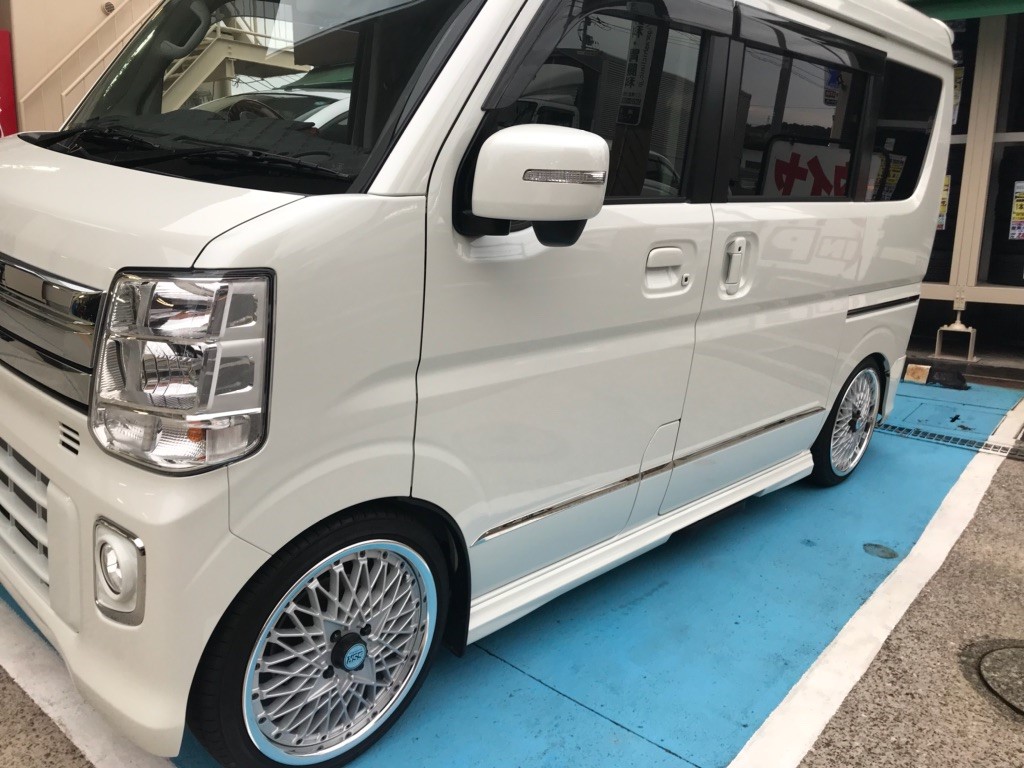 日産NV100 クリッパーリオ（DA17W）「REIZ」サイドドアガーニッシュ