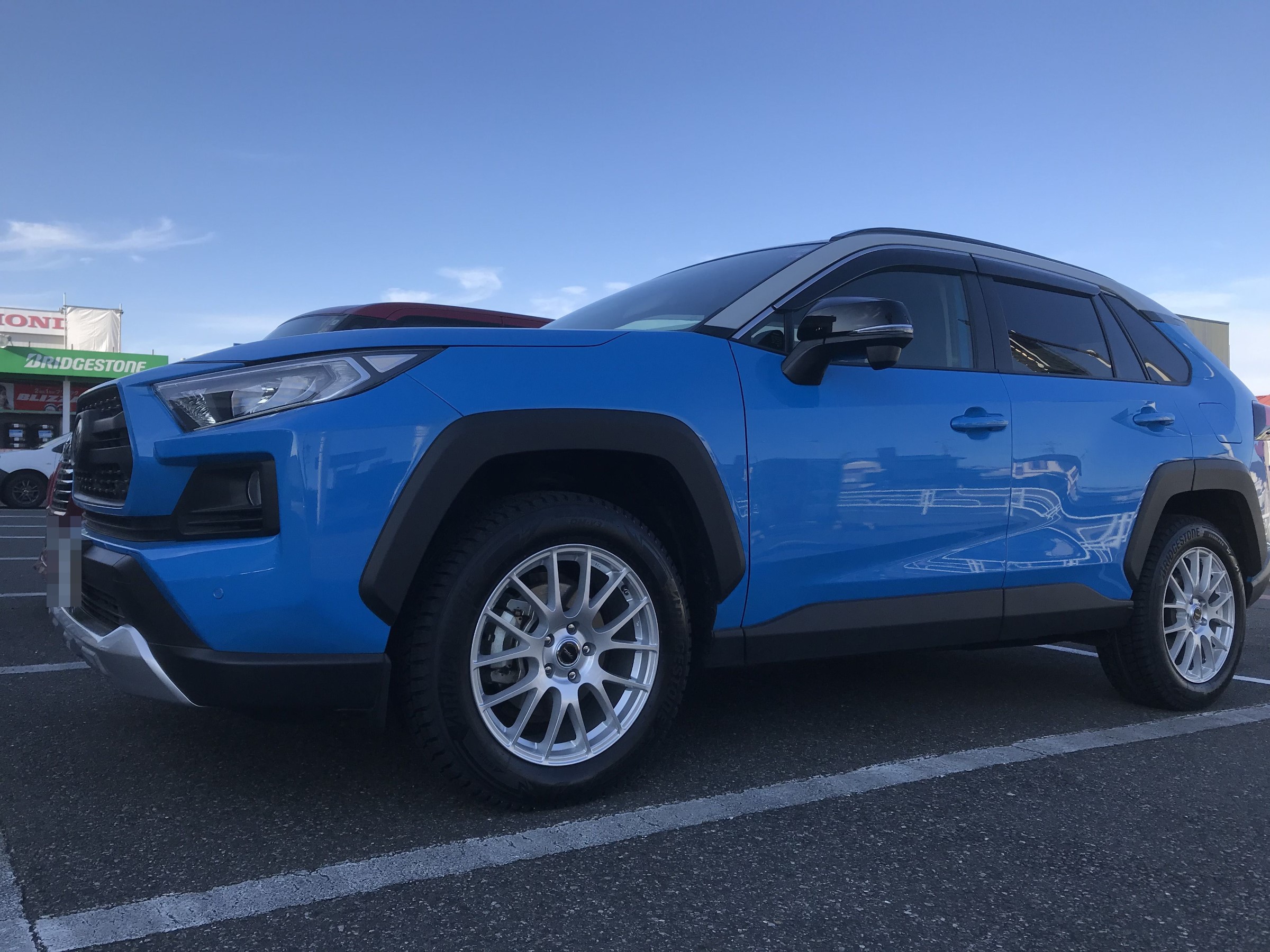 アルミホイール装着例】トヨタ RAV4 + TOPRUN M7 | トヨタ RAV4