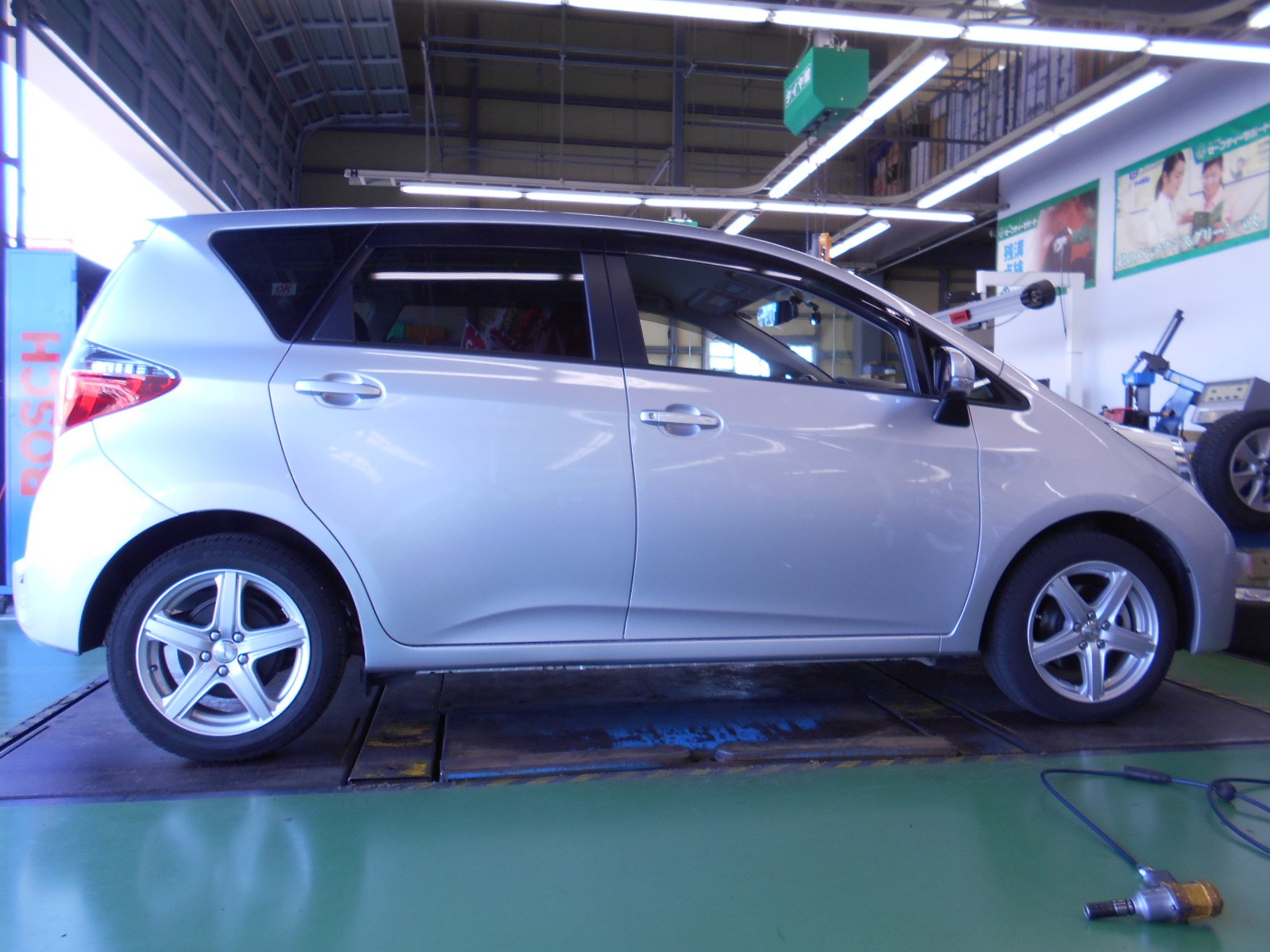 ラクティス タイヤアルミセット 車高調取付け トヨタ ラクティス その他 パーツ取付 サスペンション取付 サービス事例 タイヤ館 ビィ ワークス登別 タイヤからはじまる トータルカーメンテナンス タイヤ館グループ