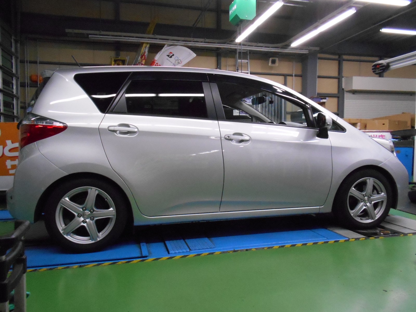 ラクティス タイヤアルミセット 車高調取付け トヨタ ラクティス その他 パーツ取付 サスペンション取付 サービス事例 タイヤ館 ビィ ワークス登別 タイヤからはじまる トータルカーメンテナンス タイヤ館グループ