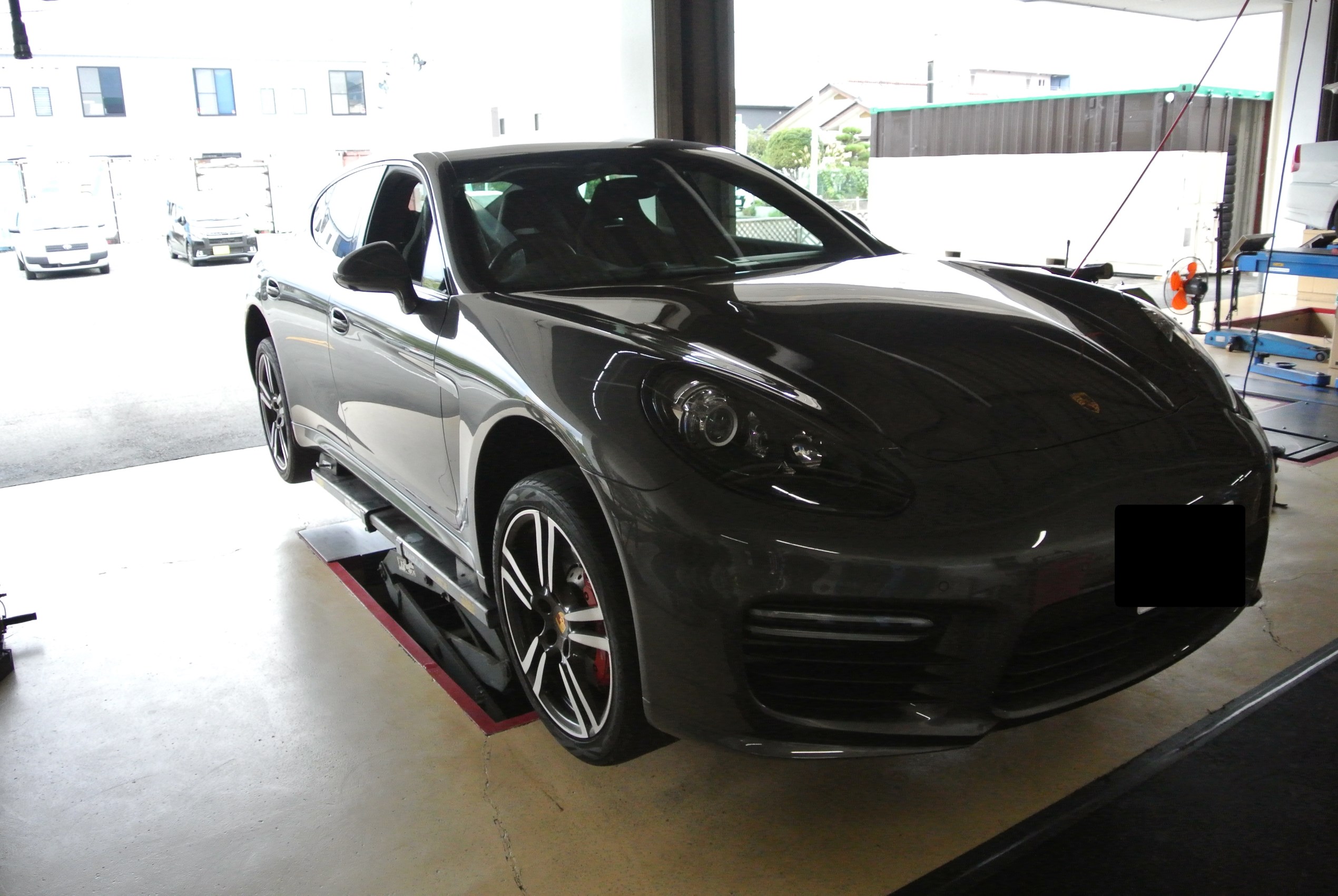 ポルシェ パナメーラGTS タイヤ交換 ポテンザS007A | 店舗おススメ