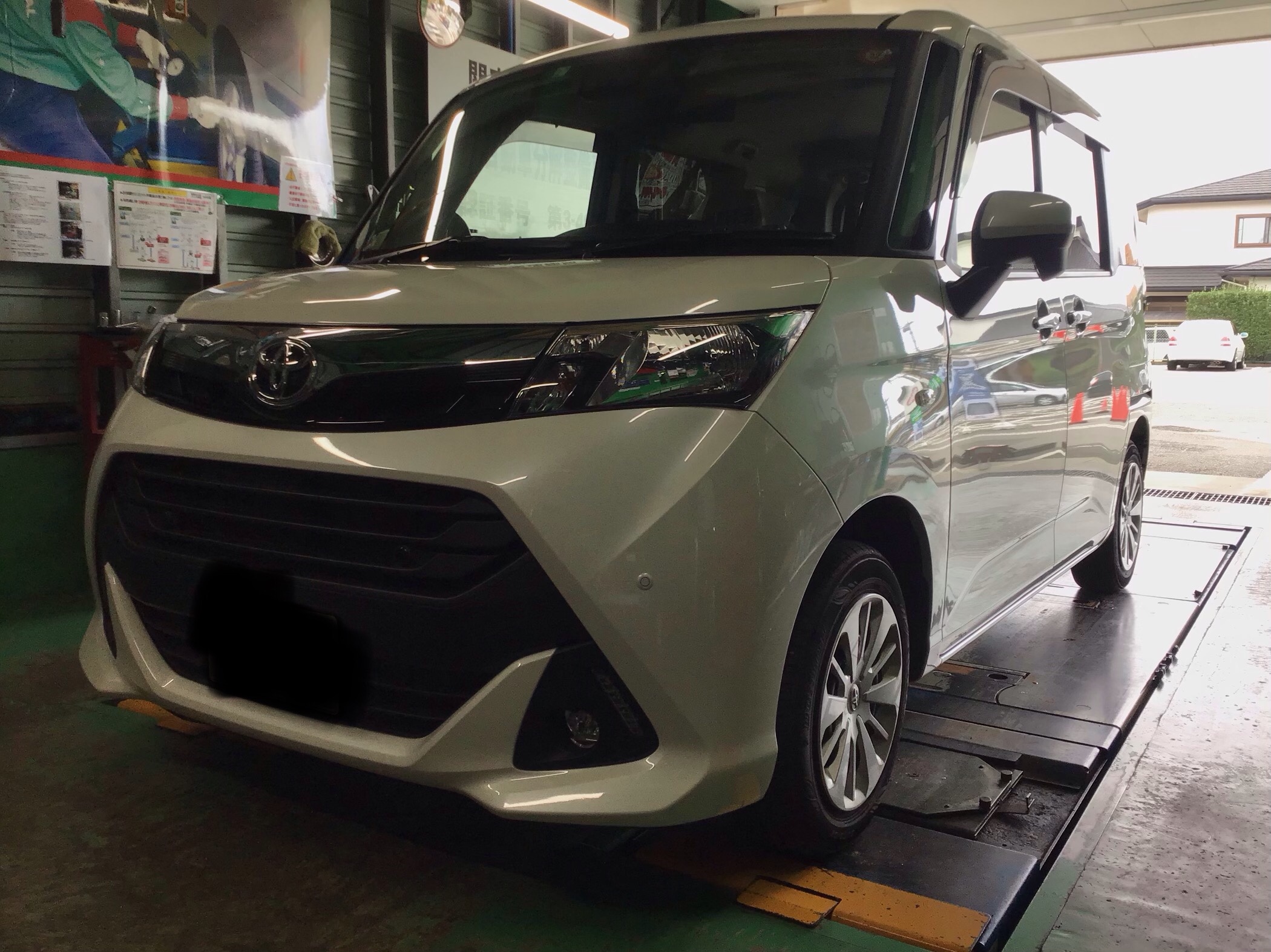 タンク オイル交換 トヨタ タンク メンテナンス商品 オイル関連 エンジンオイル交換 サービス事例 タイヤ館 勝田台 千葉県のタイヤ カー用品ショップ タイヤからはじまる トータルカーメンテナンス タイヤ館グループ